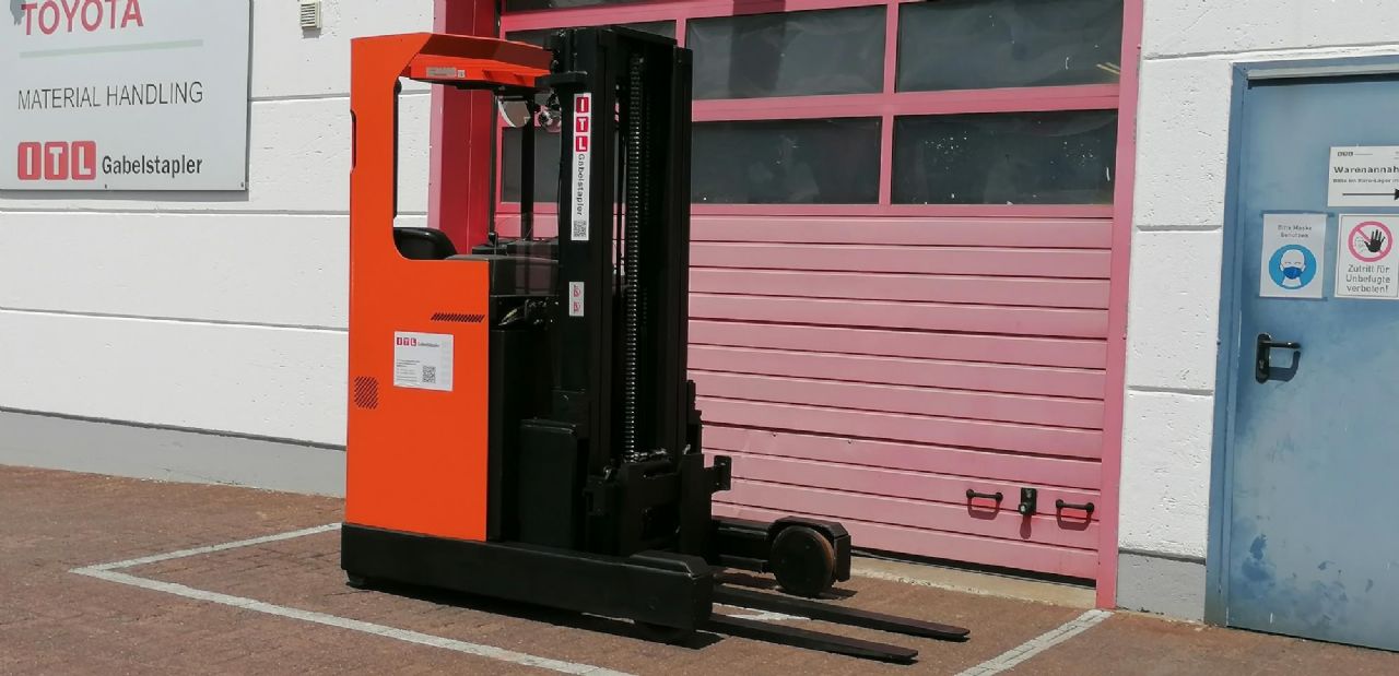 Toyota Gabelstapler Schubmaststapler <br>Toyota RRE140 <br>Baujahr 2014 <br>Betriebsstunden 3274 <br><br>Mietkauf 163,47 €/Monat 5 Schubmaststapler <br>Toyota RRE140 <br>Baujahr 2014 <br>Betriebsstunden 3274 <br><br>Mietkauf 163,47 €/Monat – Bild 5