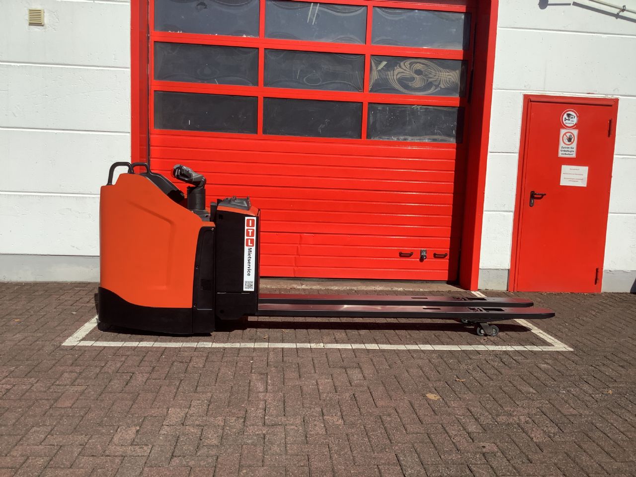 Toyota Gabelstapler Niederhubwagen <br>BT LPE250 <br>Baujahr 2020 <br>Betriebsstunden 6651 <br><br>Mietkauf 69,35 €/Monat 2 Niederhubwagen <br>BT LPE250 <br>Baujahr 2020 <br>Betriebsstunden 6651 <br><br>Mietkauf 69,35 €/Monat – Bild 2