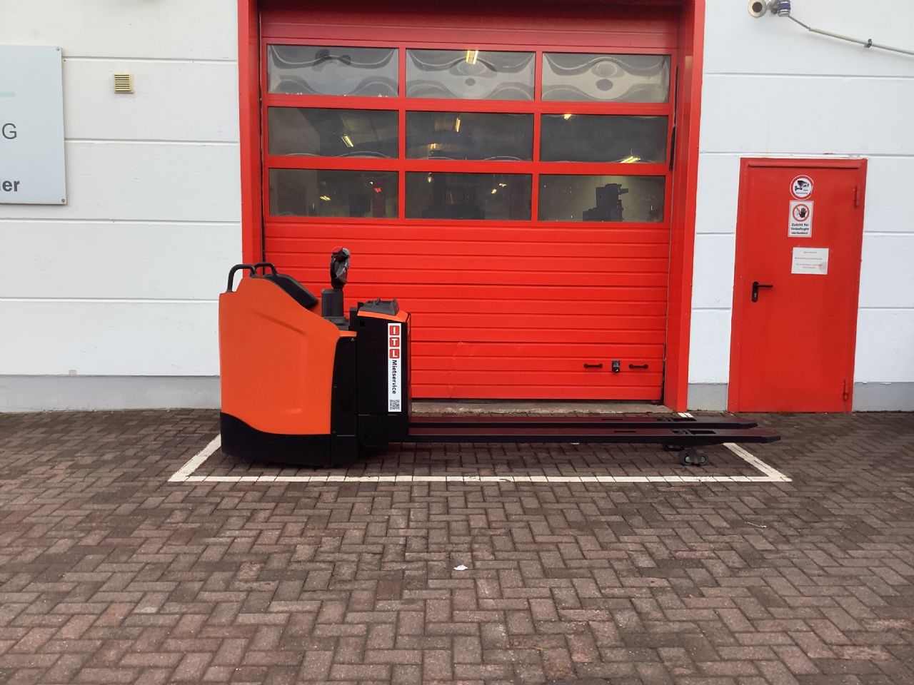 Toyota Gabelstapler Niederhubwagen <br>BT LPE250 <br>Baujahr 2019 <br>Betriebsstunden 6320 <br><br>Mietkauf 64,40 €/Monat 2 Niederhubwagen <br>BT LPE250 <br>Baujahr 2019 <br>Betriebsstunden 6320 <br><br>Mietkauf 64,40 €/Monat – Bild 2