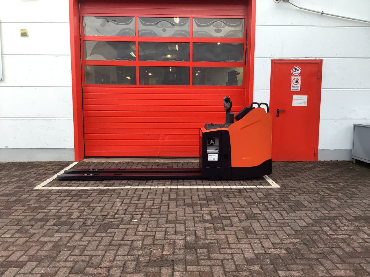 Toyota Gabelstapler Niederhubwagen <br>BT LPE250 <br>Baujahr 2019 <br>Betriebsstunden 6320 <br><br>Mietkauf 64,40 €/Monat 7 Niederhubwagen <br>BT LPE250 <br>Baujahr 2019 <br>Betriebsstunden 6320 <br><br>Mietkauf 64,40 €/Monat – Bild 7