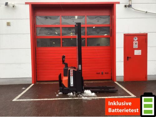 Toyota Gabelstapler Hochhubwagen <br>Toyota SWE120 <br>Baujahr 2015 <br>Betriebsstunden 2561 <br><br>Mietkauf 61,09 €/Monat 6 Toyota-Gabelstapler-212 020594 1