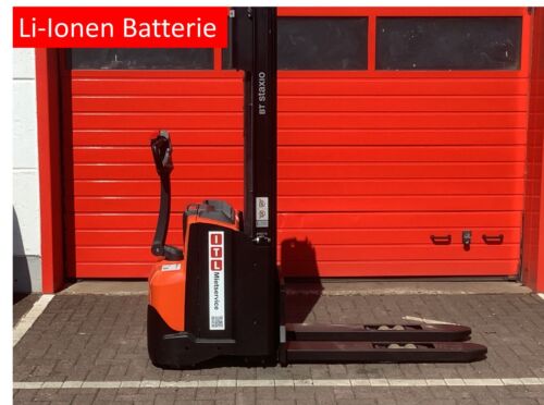 Toyota Gabelstapler Hochhubwagen <br>Toyota SWE120L <br>Baujahr 2022 <br>Betriebsstunden 1320 <br><br>Mietkauf 130,44 €/Monat 1 Toyota-Gabelstapler-212 020922 1