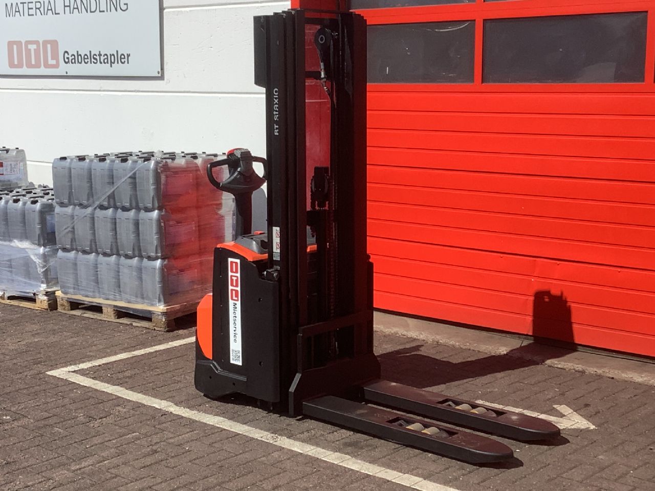 Toyota Gabelstapler Hochhubwagen <br>Toyota SWE120L <br>Baujahr 2022 <br>Betriebsstunden 1320 <br><br>Mietkauf 130,44 €/Monat 7 Hochhubwagen <br>Toyota SWE120L <br>Baujahr 2022 <br>Betriebsstunden 1320 <br><br>Mietkauf 130,44 €/Monat – Bild 7