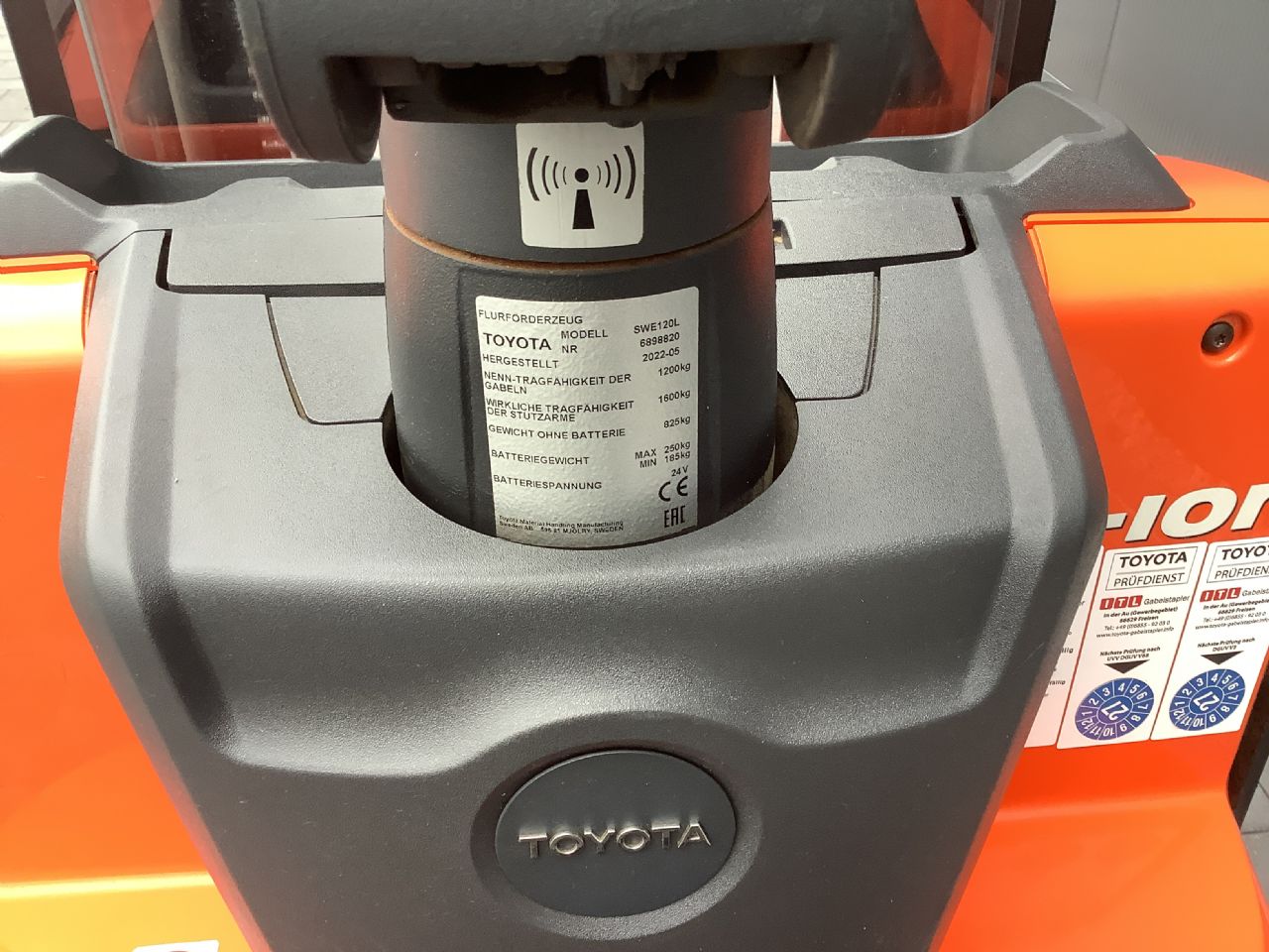 Toyota Gabelstapler Hochhubwagen <br>Toyota SWE120L <br>Baujahr 2022 <br>Betriebsstunden 991 <br><br>Mietkauf 130,44 €/Monat 10 Hochhubwagen <br>Toyota SWE120L <br>Baujahr 2022 <br>Betriebsstunden 991 <br><br>Mietkauf 130,44 €/Monat – Bild 10
