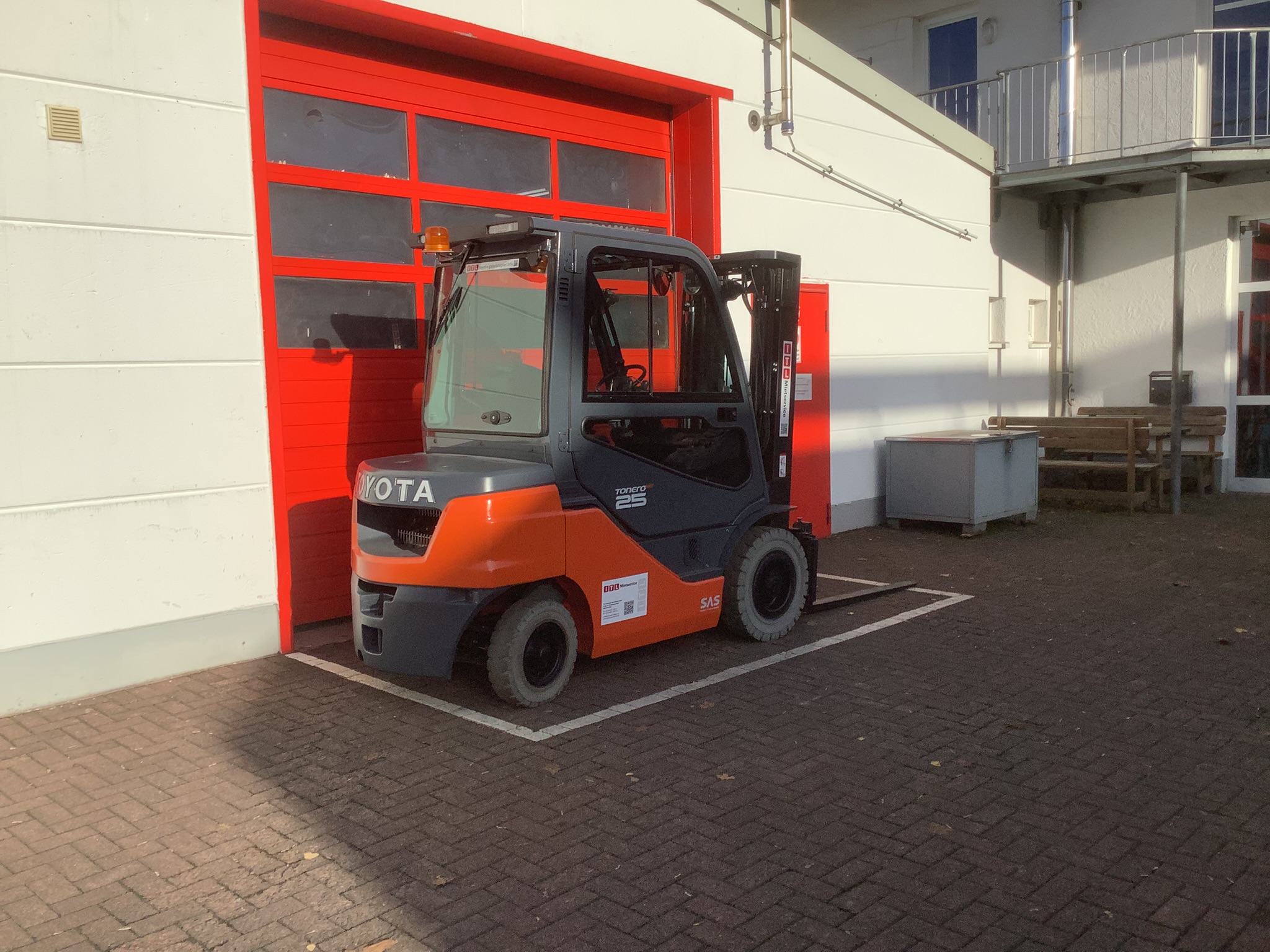 Toyota Gabelstapler Toyota Verbrenner Dieselstapler <br>Toyota 56-8FD25F <br>Baujahr 2023 <br>Betriebsstunden 400 <br><br>Mietkauf 569,66 €/Monat 3 Toyota Verbrenner Dieselstapler <br>Toyota 56-8FD25F <br>Baujahr 2023 <br>Betriebsstunden 400 <br><br>Mietkauf 569,66 €/Monat – Bild 3
