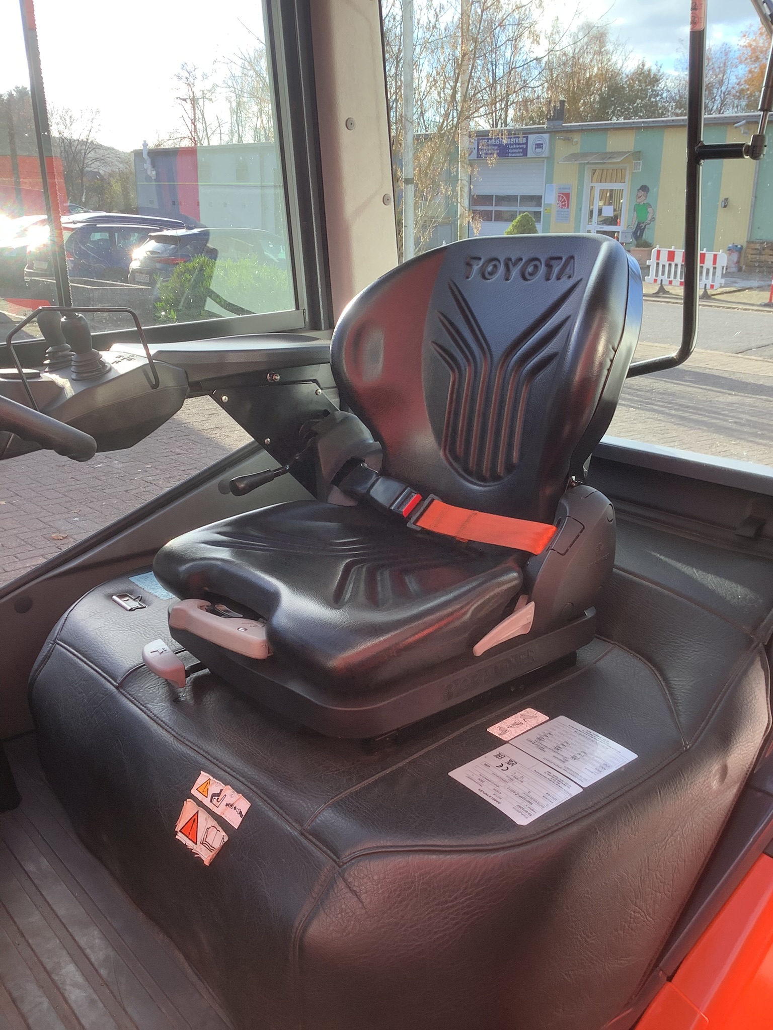Toyota Gabelstapler Toyota Verbrenner Dieselstapler <br>Toyota 56-8FD25F <br>Baujahr 2023 <br>Betriebsstunden 400 <br><br>Mietkauf 569,66 €/Monat 6 Toyota Verbrenner Dieselstapler <br>Toyota 56-8FD25F <br>Baujahr 2023 <br>Betriebsstunden 400 <br><br>Mietkauf 569,66 €/Monat – Bild 6