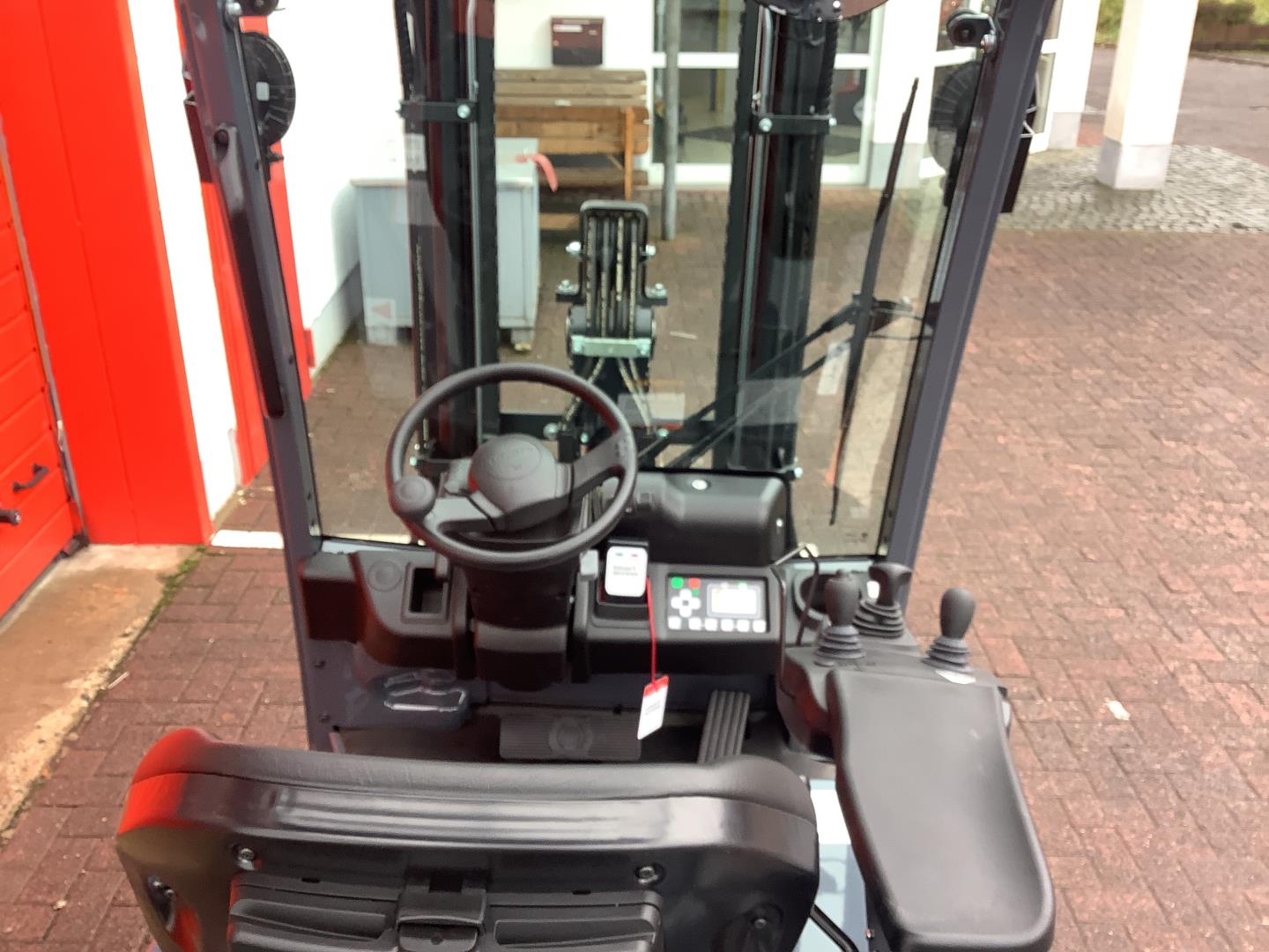 Toyota Gabelstapler Toyota Elektro 3-Rad Stapler <br>Toyota 8FBE16T <br>Baujahr 2023 <br>Betriebsstunden 273 <br><br>Mietkauf 493,71 €/Monat 9 Toyota Elektro 3-Rad Stapler <br>Toyota 8FBE16T <br>Baujahr 2023 <br>Betriebsstunden 273 <br><br>Mietkauf 493,71 €/Monat – Bild 9