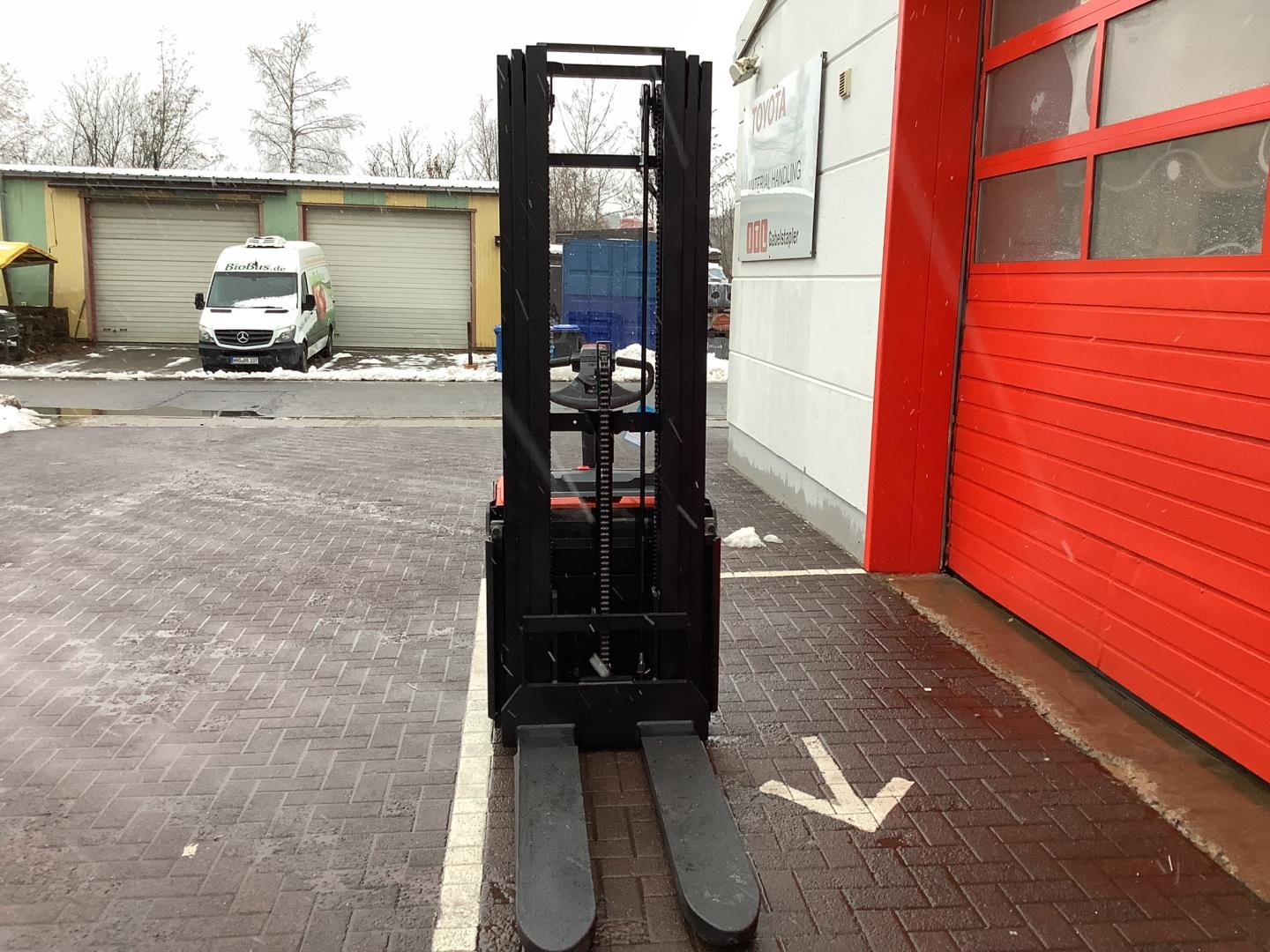 Toyota Gabelstapler Hochhubwagen <br>Toyota SWE140L <br>Baujahr 2023 <br>Betriebsstunden 129 <br><br>Mietkauf 239,42 €/Monat 10 Hochhubwagen <br>Toyota SWE140L <br>Baujahr 2023 <br>Betriebsstunden 129 <br><br>Mietkauf 239,42 €/Monat – Bild 10