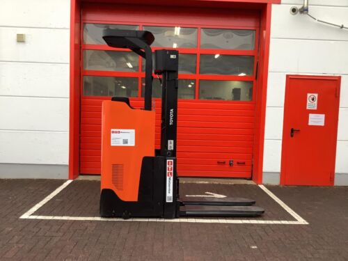 Toyota Gabelstapler Hochhubwagen <br>Toyota SSI160LN <br>Baujahr 2023 <br>Betriebsstunden 12 <br><br>Mietkauf 480,50 €/Monat 11 Toyota-Gabelstapler-212 023270 1
