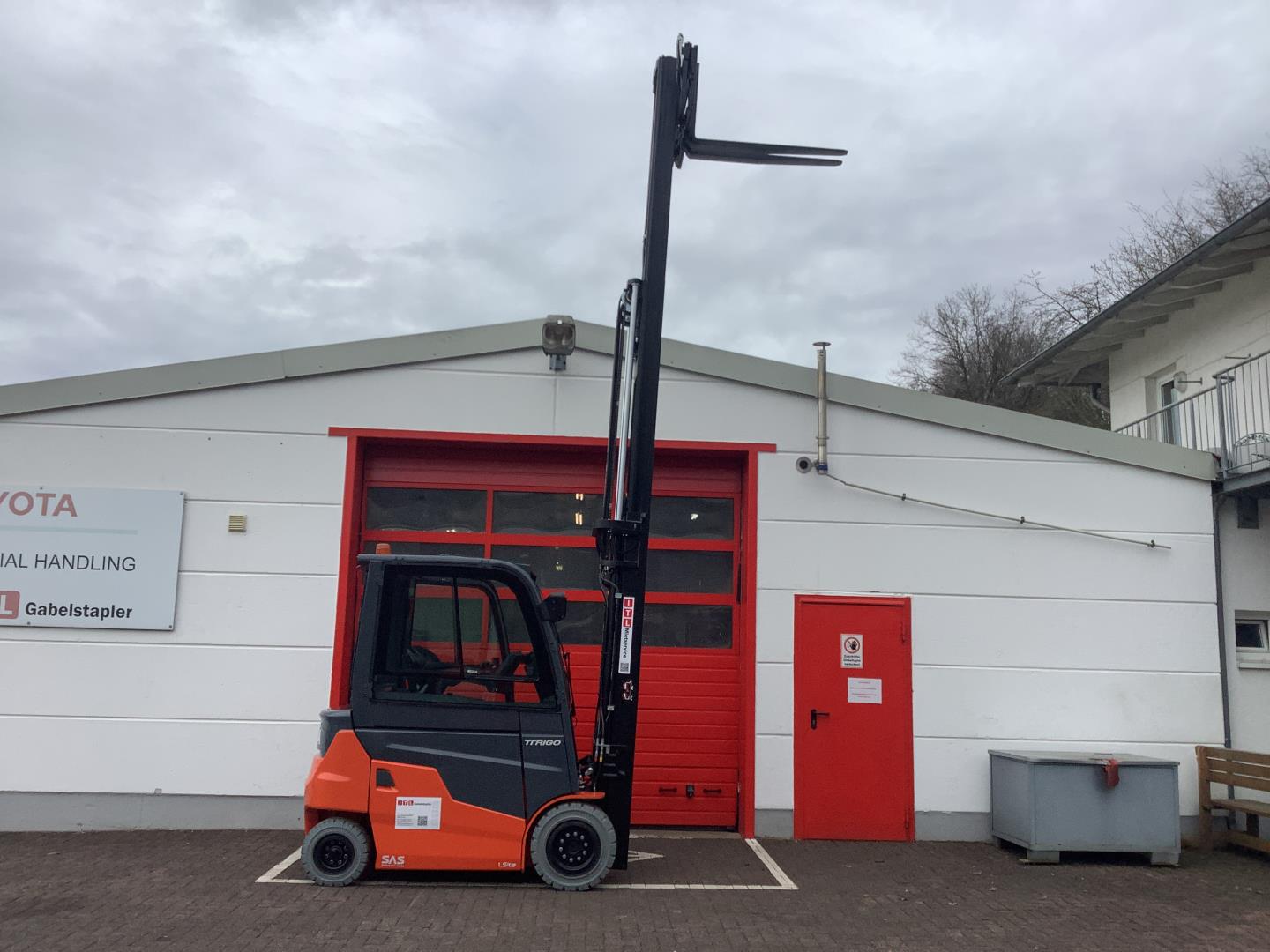 Toyota Gabelstapler Toyota Elektro 4-Rad Stapler <br>Toyota 9FBMK30T <br>Baujahr 2024 <br>Betriebsstunden 69 <br><br>Mietkauf 833,86 €/Monat 3 Toyota Elektro 4-Rad Stapler <br>Toyota 9FBMK30T <br>Baujahr 2024 <br>Betriebsstunden 69 <br><br>Mietkauf 833,86 €/Monat – Bild 3