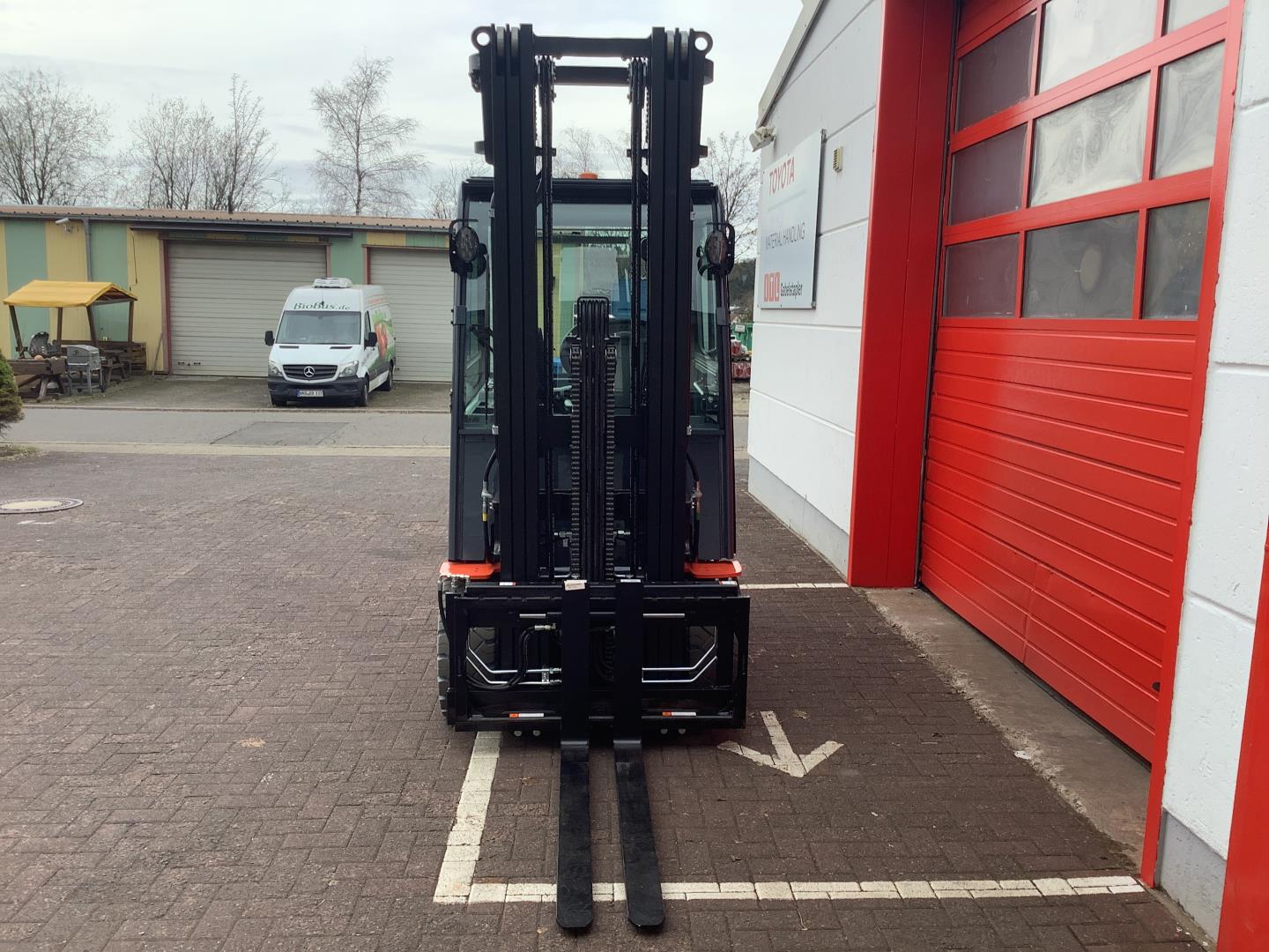 Toyota Gabelstapler Toyota Elektro 4-Rad Stapler <br>Toyota 9FBMK30T <br>Baujahr 2024 <br>Betriebsstunden 69 <br><br>Mietkauf 833,86 €/Monat 6 Toyota Elektro 4-Rad Stapler <br>Toyota 9FBMK30T <br>Baujahr 2024 <br>Betriebsstunden 69 <br><br>Mietkauf 833,86 €/Monat – Bild 6