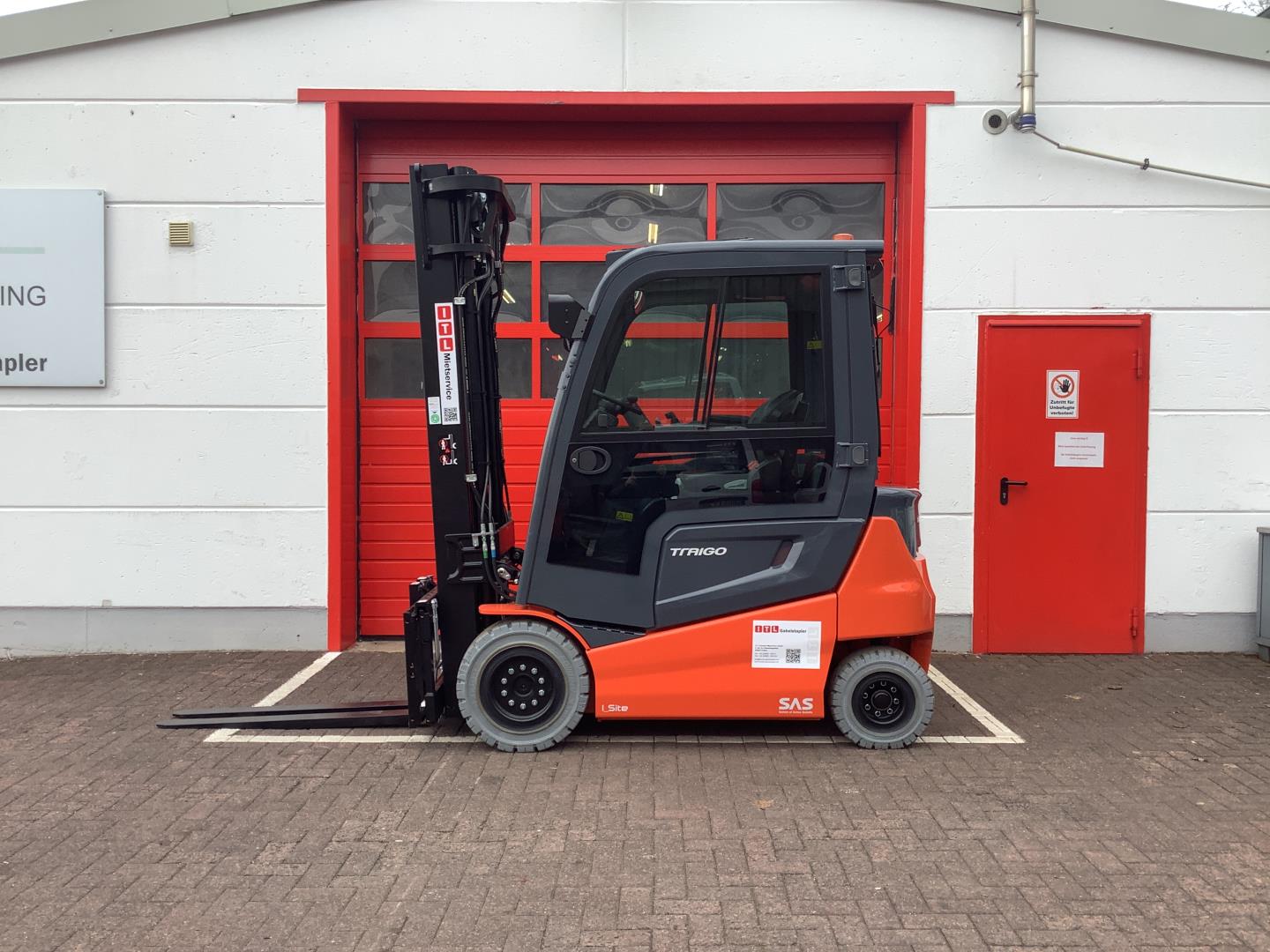 Toyota Gabelstapler Toyota Elektro 4-Rad Stapler <br>Toyota 9FBMK30T <br>Baujahr 2024 <br>Betriebsstunden 69 <br><br>Mietkauf 833,86 €/Monat 8 Toyota Elektro 4-Rad Stapler <br>Toyota 9FBMK30T <br>Baujahr 2024 <br>Betriebsstunden 69 <br><br>Mietkauf 833,86 €/Monat – Bild 8