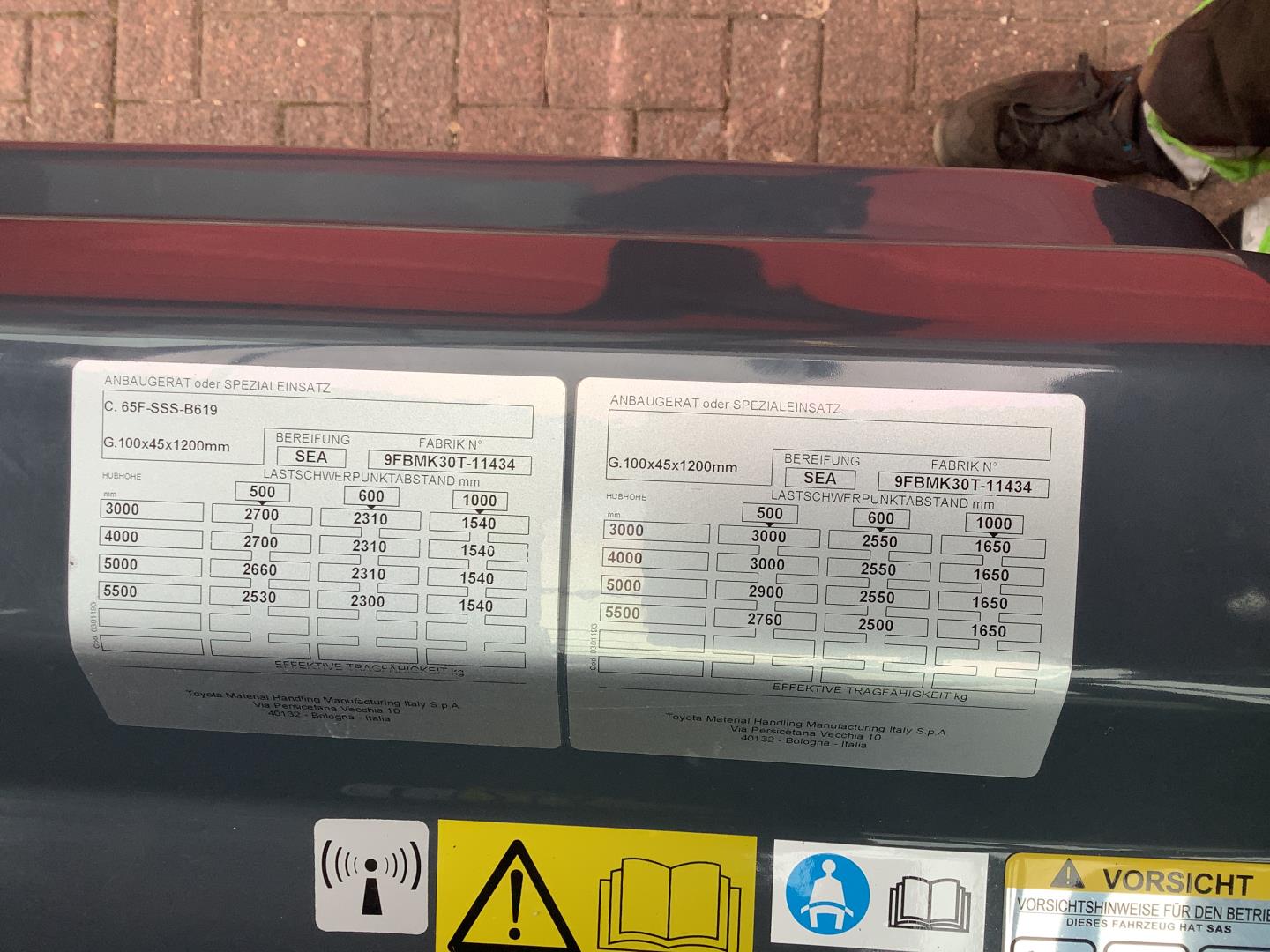 Toyota Gabelstapler Toyota Elektro 4-Rad Stapler <br>Toyota 9FBMK30T <br>Baujahr 2024 <br>Betriebsstunden 69 <br><br>Mietkauf 833,86 €/Monat 9 Toyota Elektro 4-Rad Stapler <br>Toyota 9FBMK30T <br>Baujahr 2024 <br>Betriebsstunden 69 <br><br>Mietkauf 833,86 €/Monat – Bild 9