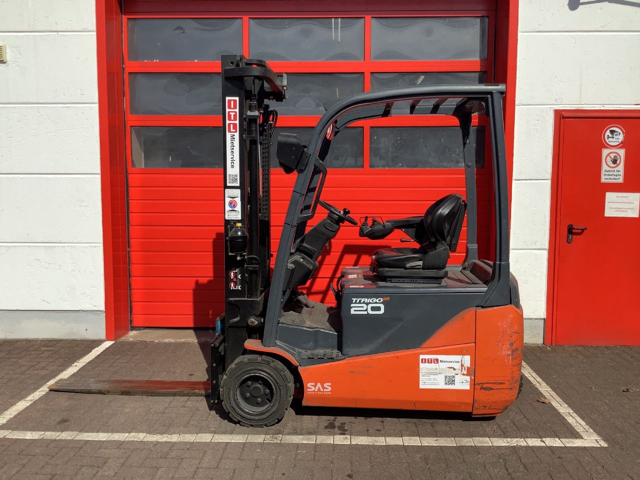 Toyota Gabelstapler Toyota Elektro 4-Rad Stapler <br>Toyota 8FBE20T-Export <br>Baujahr 2017 <br>Betriebsstunden 4768 <br><br>Mietkauf 135,40 €/Monat 9 Toyota Elektro 4-Rad Stapler <br>Toyota 8FBE20T-Export <br>Baujahr 2017 <br>Betriebsstunden 4768 <br><br>Mietkauf 135,40 €/Monat – Bild 9