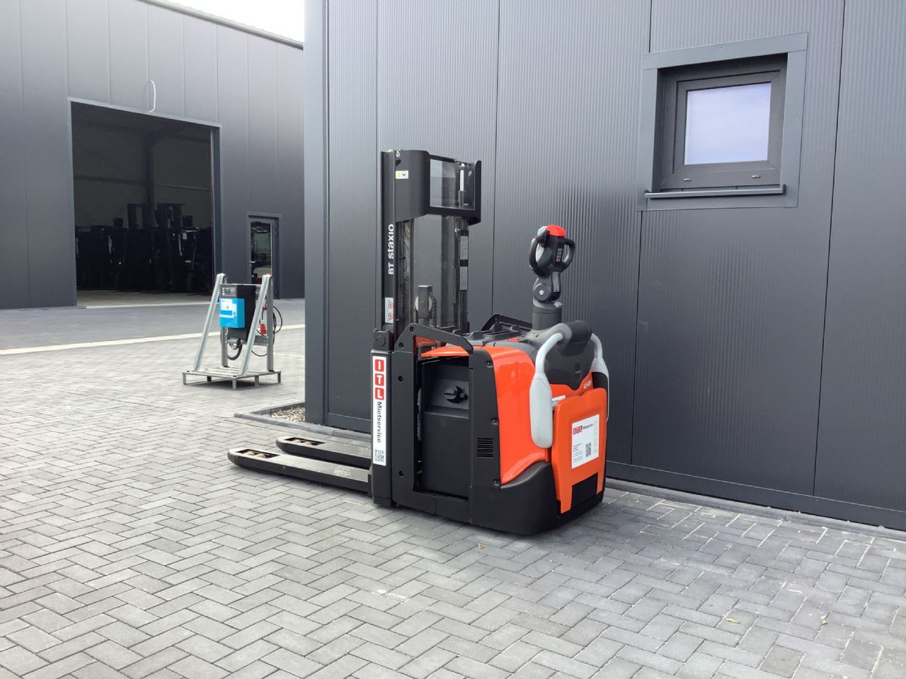 Toyota Gabelstapler Hochhubwagen <br>Toyota SPE200D <br>Baujahr 2024 <br>Betriebsstunden 433 <br><br>Mietkauf 196,49 €/Monat 7 Hochhubwagen <br>Toyota SPE200D <br>Baujahr 2024 <br>Betriebsstunden 433 <br><br>Mietkauf 196,49 €/Monat – Bild 7