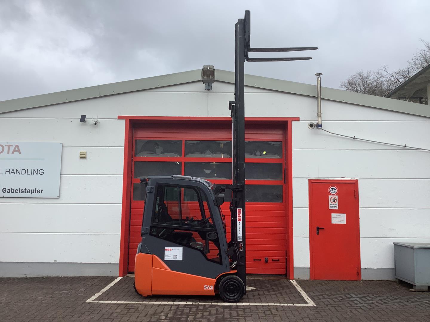 Toyota Gabelstapler Toyota Elektro 3-Rad Stapler <br>Toyota 8FBE16T <br>Baujahr 2019 <br>Betriebsstunden 1810 <br><br>Mietkauf 305,47 €/Monat 4 Toyota Elektro 3-Rad Stapler <br>Toyota 8FBE16T <br>Baujahr 2019 <br>Betriebsstunden 1810 <br><br>Mietkauf 305,47 €/Monat – Bild 4