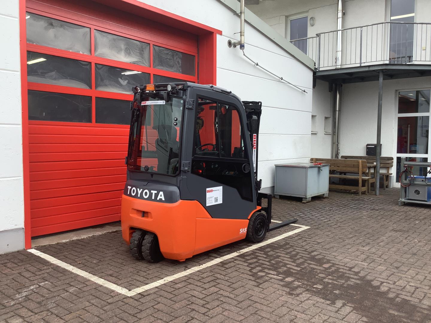 Toyota Gabelstapler Toyota Elektro 3-Rad Stapler <br>Toyota 8FBE16T <br>Baujahr 2019 <br>Betriebsstunden 1810 <br><br>Mietkauf 305,47 €/Monat 6 Toyota Elektro 3-Rad Stapler <br>Toyota 8FBE16T <br>Baujahr 2019 <br>Betriebsstunden 1810 <br><br>Mietkauf 305,47 €/Monat – Bild 6
