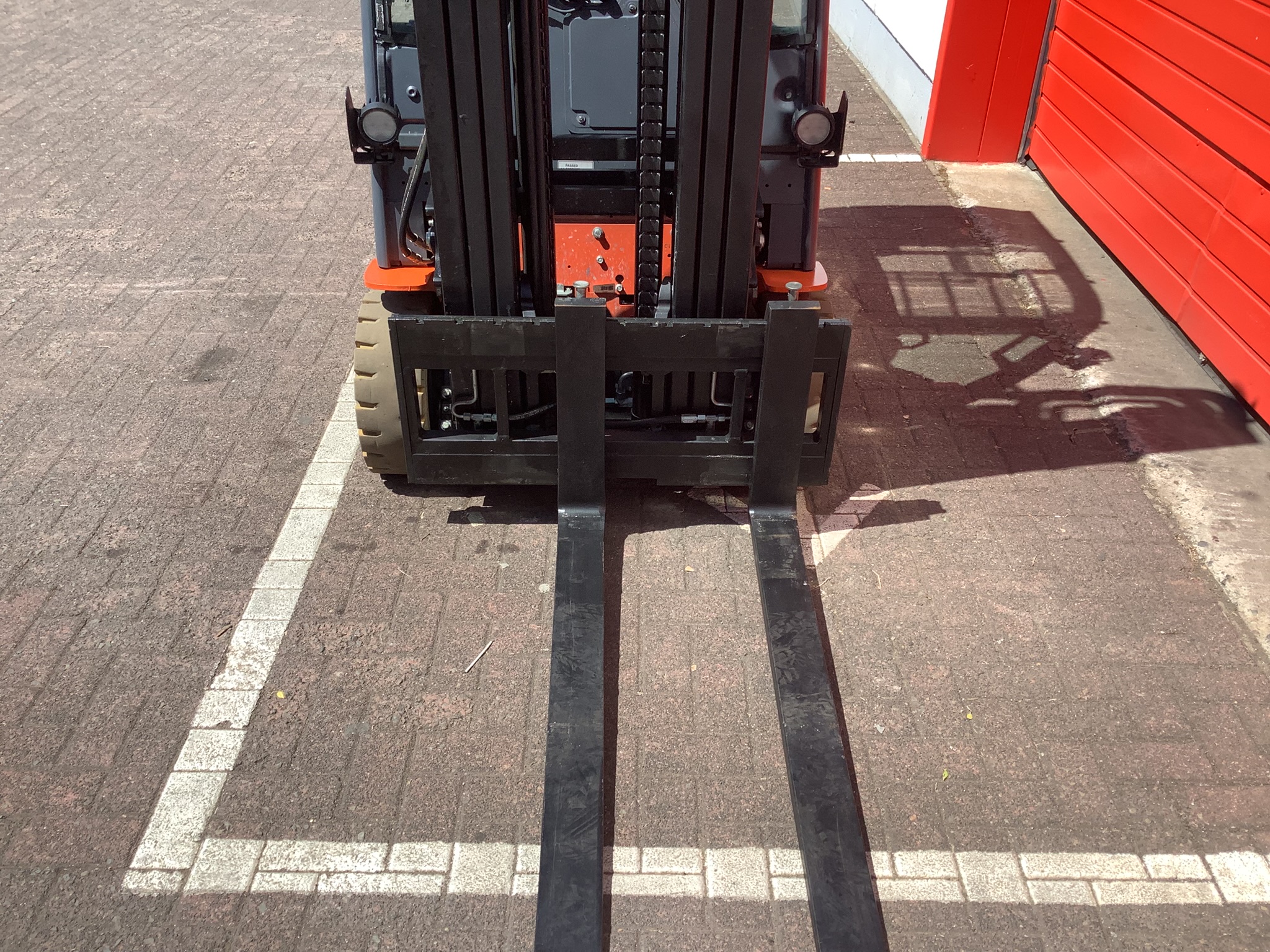 Toyota Gabelstapler Toyota Elektro 3-Rad Stapler <br>Toyota 8FBEK16T <br>Baujahr 2018 <br>Betriebsstunden 2152 <br><br>Mietkauf 288,96 €/Monat 6 Toyota Elektro 3-Rad Stapler <br>Toyota 8FBEK16T <br>Baujahr 2018 <br>Betriebsstunden 2152 <br><br>Mietkauf 288,96 €/Monat – Bild 6