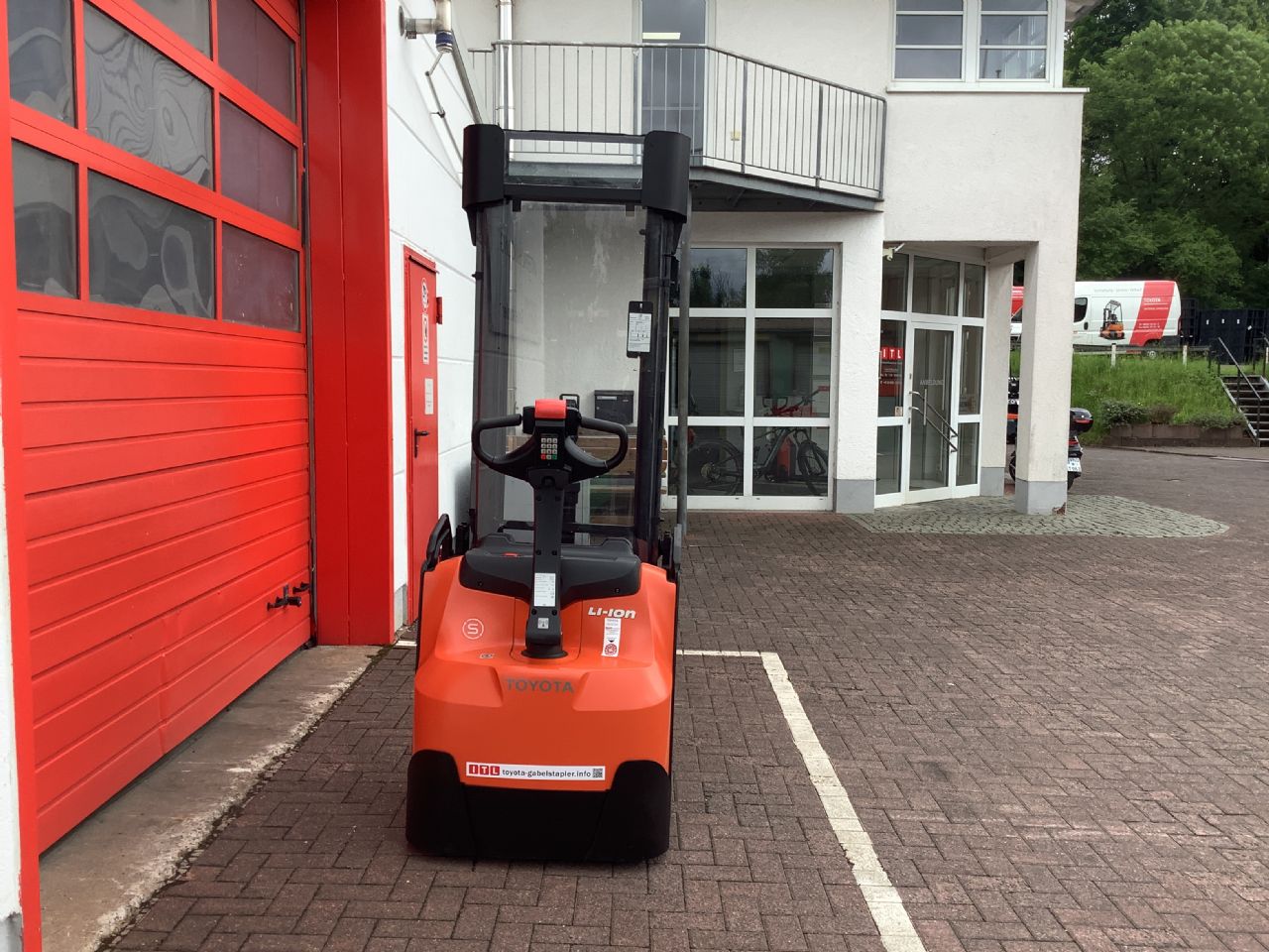 Toyota Gabelstapler Hochhubwagen <br>Toyota SWE145 <br>Baujahr 2022 <br>Betriebsstunden 662 <br><br>Mietkauf 120,54 €/Monat 6 Hochhubwagen <br>Toyota SWE145 <br>Baujahr 2022 <br>Betriebsstunden 662 <br><br>Mietkauf 120,54 €/Monat – Bild 6
