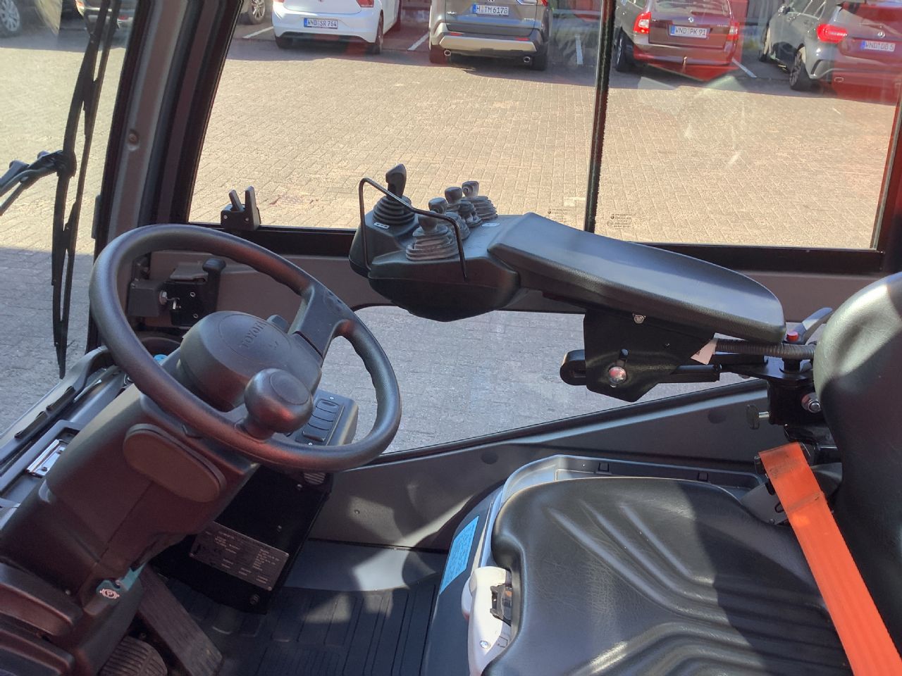 Toyota Gabelstapler Toyota Verbrenner Treibgasstapler <br>Toyota 8FGF25 <br>Baujahr 2022 <br>Betriebsstunden 251 <br><br>Mietkauf 487,10 €/Monat 9 Toyota Verbrenner Treibgasstapler <br>Toyota 8FGF25 <br>Baujahr 2022 <br>Betriebsstunden 251 <br><br>Mietkauf 487,10 €/Monat – Bild 9