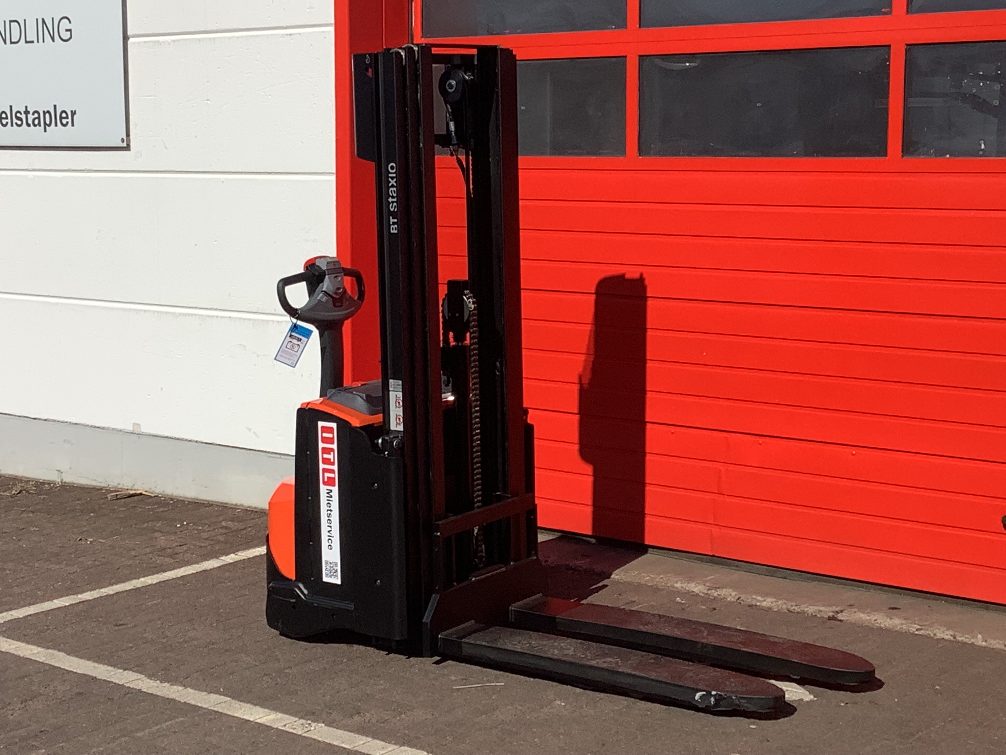 Toyota Gabelstapler Hochhubwagen <br>Toyota SWE120L <br>Baujahr 2025 <br>Betriebsstunden 1 <br><br>Mietkauf 199,80 €/Monat 6 Hochhubwagen <br>Toyota SWE120L <br>Baujahr 2025 <br>Betriebsstunden 1 <br><br>Mietkauf 199,80 €/Monat – Bild 6