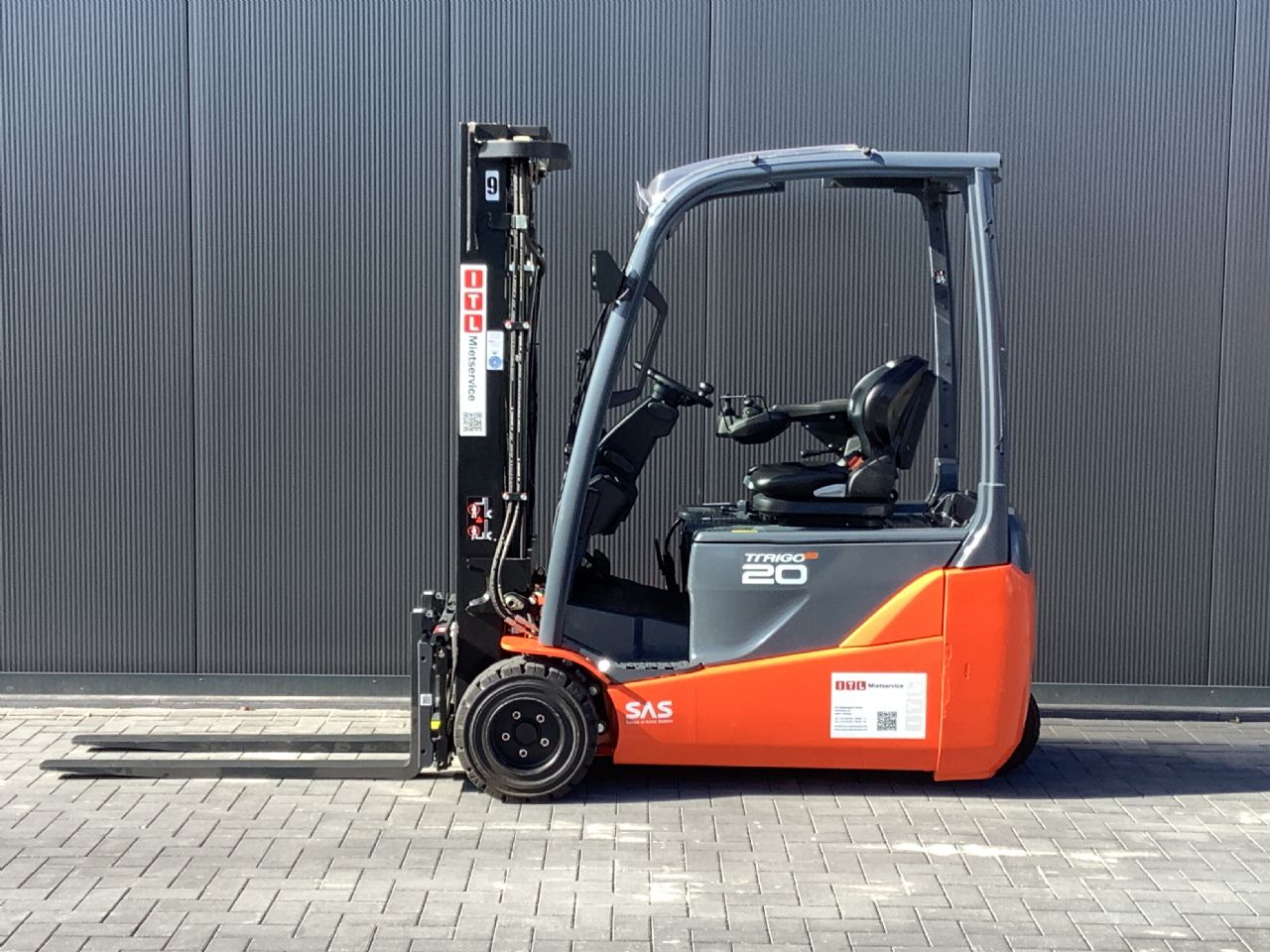 Toyota Gabelstapler Toyota Elektro 3-Rad Stapler <br>Toyota 8FBET20 <br>Baujahr 2025 <br>Betriebsstunden 357 <br><br>Mietkauf 427,66 €/Monat 1 Toyota Elektro 3-Rad Stapler <br>Toyota 8FBET20 <br>Baujahr 2025 <br>Betriebsstunden 357 <br><br>Mietkauf 427,66 €/Monat