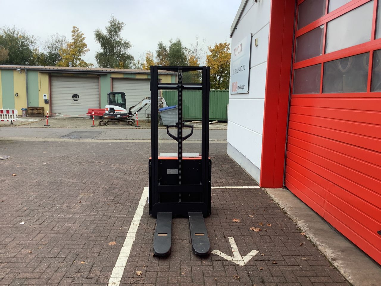 Toyota Gabelstapler Hochhubwagen <br>Toyota SHE100 - HH2900 <br>Baujahr 2024 <br>Betriebsstunden 6 <br><br>Mietkauf 77,61 €/Monat 5 Hochhubwagen <br>Toyota SHE100 - HH2900 <br>Baujahr 2024 <br>Betriebsstunden 6 <br><br>Mietkauf 77,61 €/Monat – Bild 5