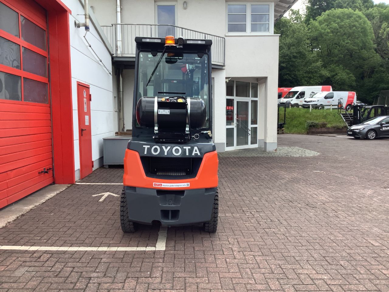 Toyota Gabelstapler Toyota Verbrenner Treibgasstapler <br>Toyota 06-8FG30F <br>Baujahr 2025 <br>Betriebsstunden 869 <br><br>Mietkauf 642,32 €/Monat 7 Toyota Verbrenner Treibgasstapler <br>Toyota 06-8FG30F <br>Baujahr 2025 <br>Betriebsstunden 869 <br><br>Mietkauf 642,32 €/Monat – Bild 7