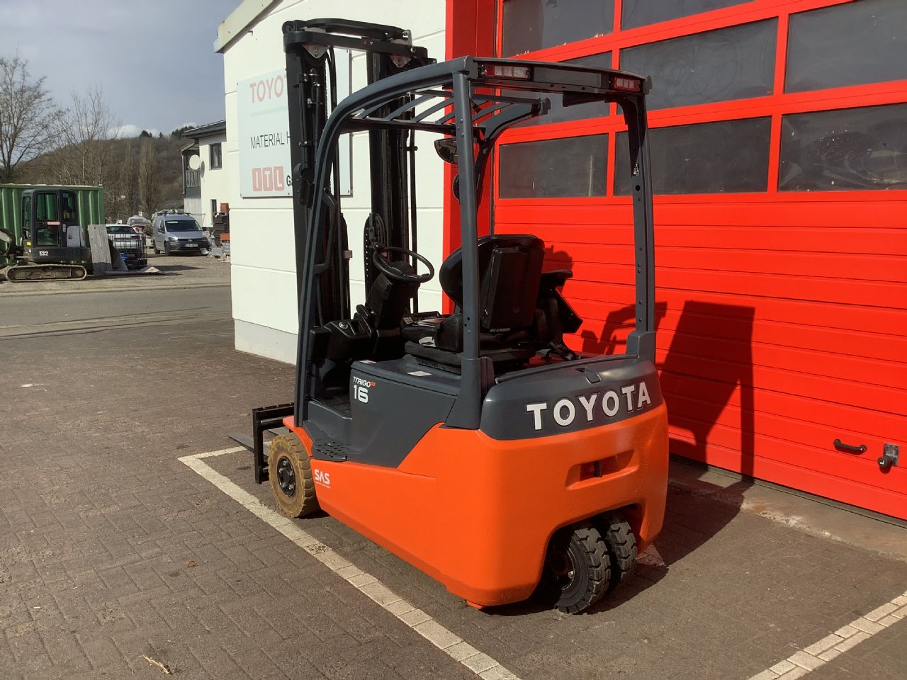 Toyota Gabelstapler Toyota Elektro 3-Rad Stapler <br>Toyota 8FBE16T <br>Baujahr 2018 <br>Betriebsstunden 4491 <br><br>Mietkauf 229,52 €/Monat 10 Toyota Elektro 3-Rad Stapler <br>Toyota 8FBE16T <br>Baujahr 2018 <br>Betriebsstunden 4491 <br><br>Mietkauf 229,52 €/Monat – Bild 10