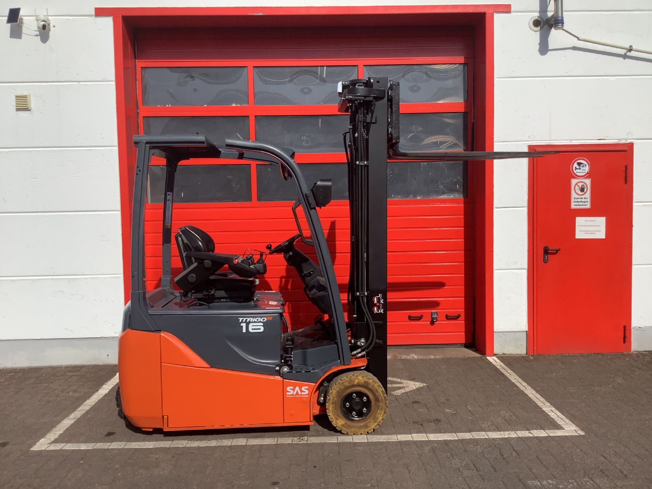 Toyota Gabelstapler Toyota Elektro 3-Rad Stapler <br>Toyota 8FBE16T <br>Baujahr 2018 <br>Betriebsstunden 4491 <br><br>Mietkauf 229,52 €/Monat 3 Toyota Elektro 3-Rad Stapler <br>Toyota 8FBE16T <br>Baujahr 2018 <br>Betriebsstunden 4491 <br><br>Mietkauf 229,52 €/Monat – Bild 3