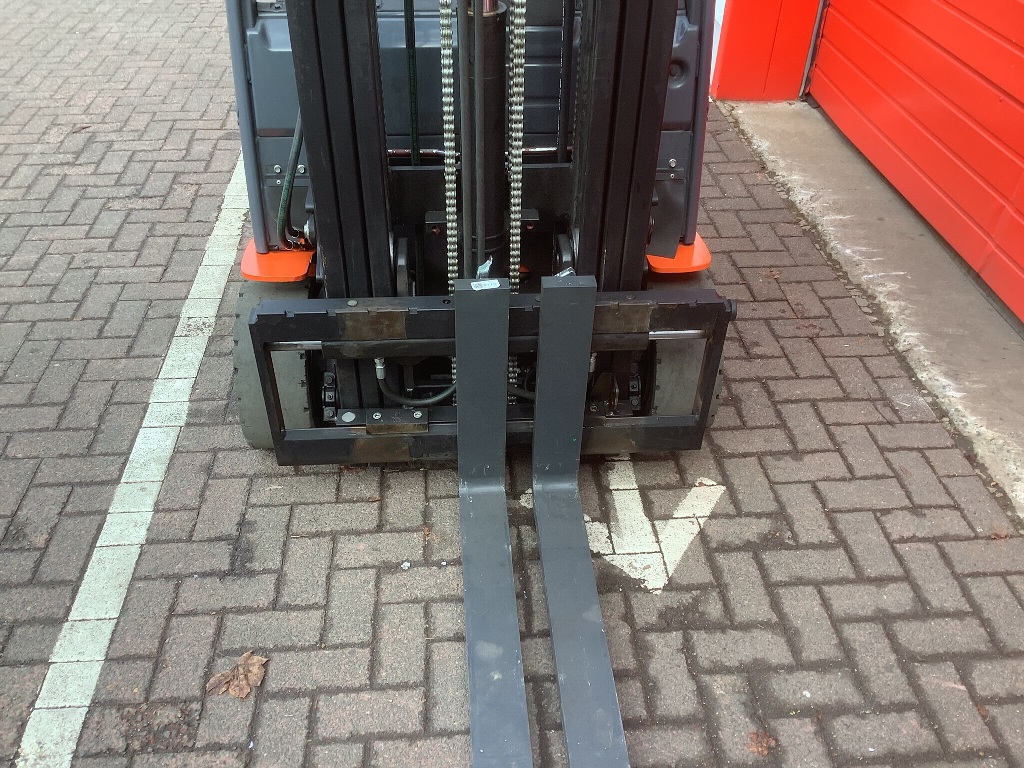 Toyota Gabelstapler Toyota Elektro 3-Rad Stapler <br>Toyota 8FBE15T <br>Baujahr 2020 <br>Betriebsstunden 4652 <br><br>Mietkauf 246,03 €/Monat 7 Toyota Elektro 3-Rad Stapler <br>Toyota 8FBE15T <br>Baujahr 2020 <br>Betriebsstunden 4652 <br><br>Mietkauf 246,03 €/Monat – Bild 7