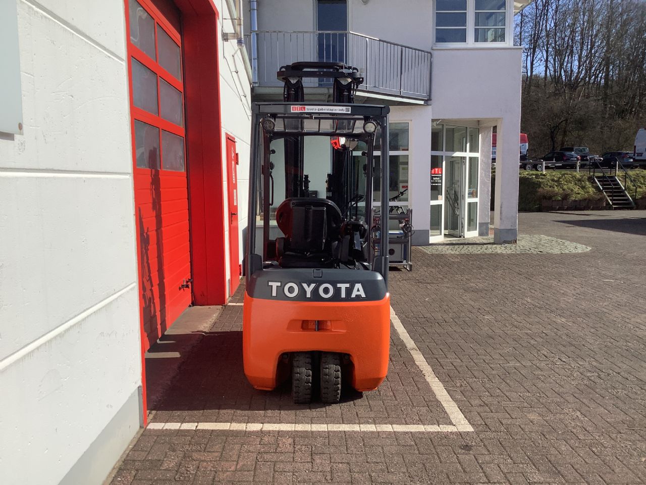 Toyota Gabelstapler Toyota Elektro 3-Rad Stapler <br>Toyota 8FBE20T <br>Baujahr 2020 <br>Betriebsstunden 4937 <br><br>Mietkauf 328,59 €/Monat 7 Toyota Elektro 3-Rad Stapler <br>Toyota 8FBE20T <br>Baujahr 2020 <br>Betriebsstunden 4937 <br><br>Mietkauf 328,59 €/Monat – Bild 7