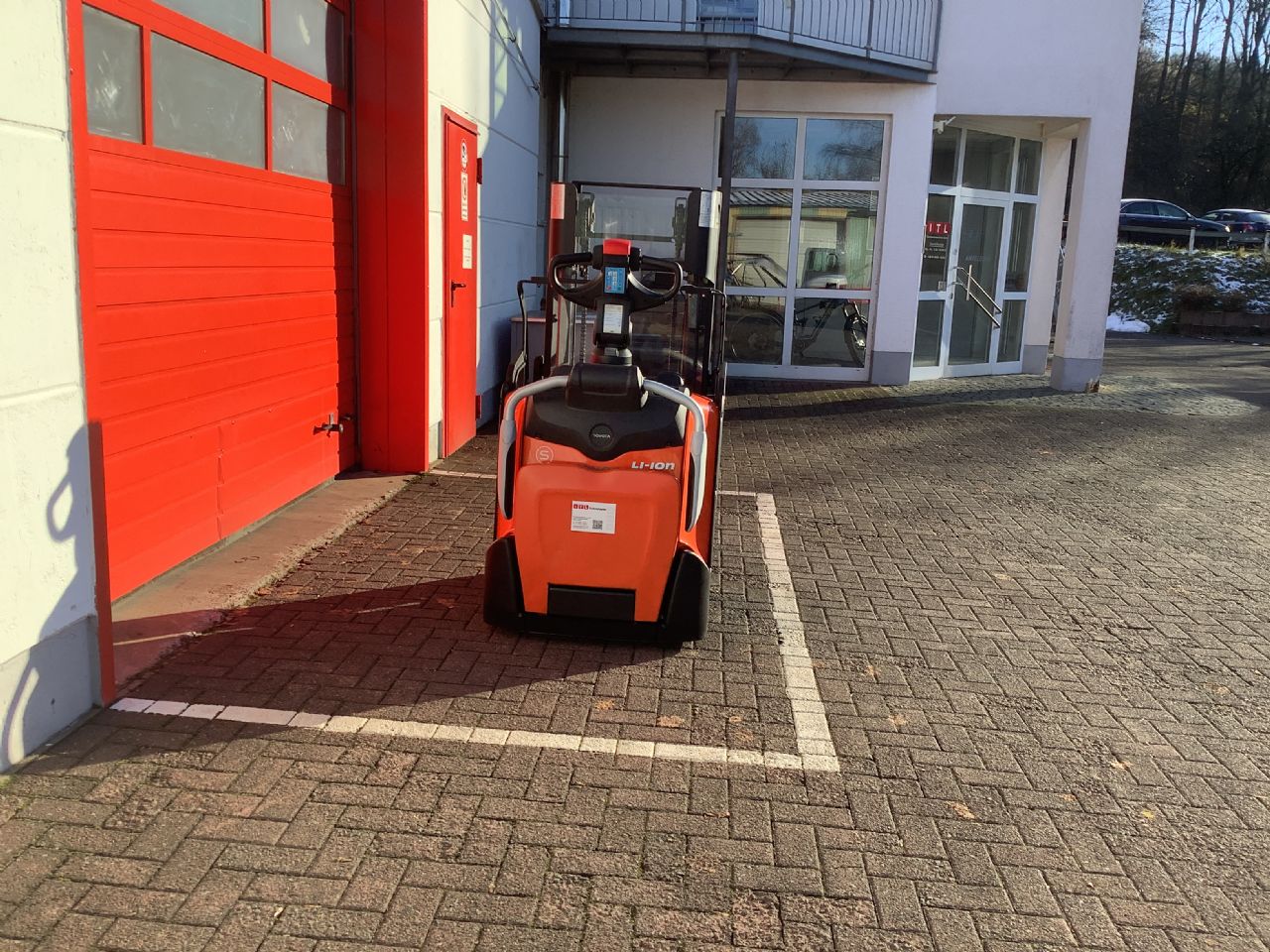 Toyota Gabelstapler Hochhubwagen <br>Toyota SPE200D <br>Baujahr 2020 <br>Betriebsstunden 951 <br><br>Mietkauf 104,03 €/Monat 8 Hochhubwagen <br>Toyota SPE200D <br>Baujahr 2020 <br>Betriebsstunden 951 <br><br>Mietkauf 104,03 €/Monat – Bild 8