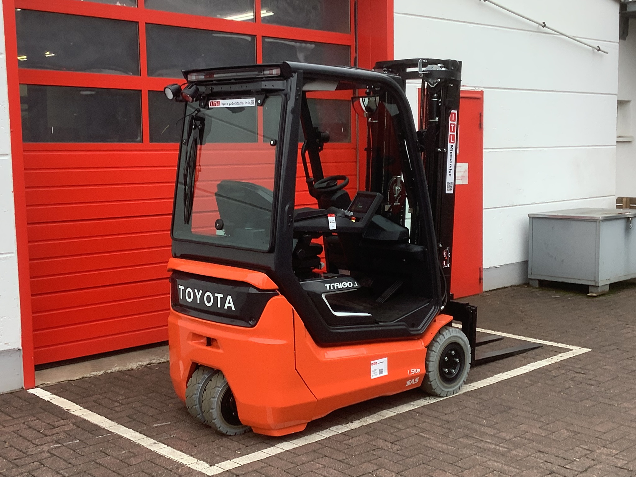 Toyota Gabelstapler Toyota Elektro 3-Rad Stapler <br>Toyota 60-9FBEK16T <br>Baujahr 2025 <br>Betriebsstunden 25 <br><br>Mietkauf 685,25 €/Monat 5 Toyota Elektro 3-Rad Stapler <br>Toyota 60-9FBEK16T <br>Baujahr 2025 <br>Betriebsstunden 25 <br><br>Mietkauf 685,25 €/Monat – Bild 5