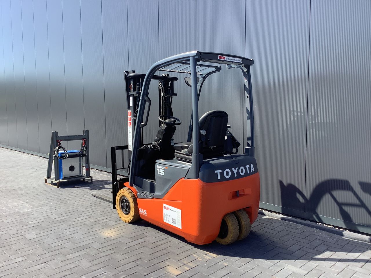 Toyota Gabelstapler Toyota Elektro 3-Rad Stapler <br>Toyota 8FBE15T <br>Baujahr 2018 <br>Betriebsstunden 3784 <br><br>Mietkauf 179,98 €/Monat 3 Toyota Elektro 3-Rad Stapler <br>Toyota 8FBE15T <br>Baujahr 2018 <br>Betriebsstunden 3784 <br><br>Mietkauf 179,98 €/Monat – Bild 3