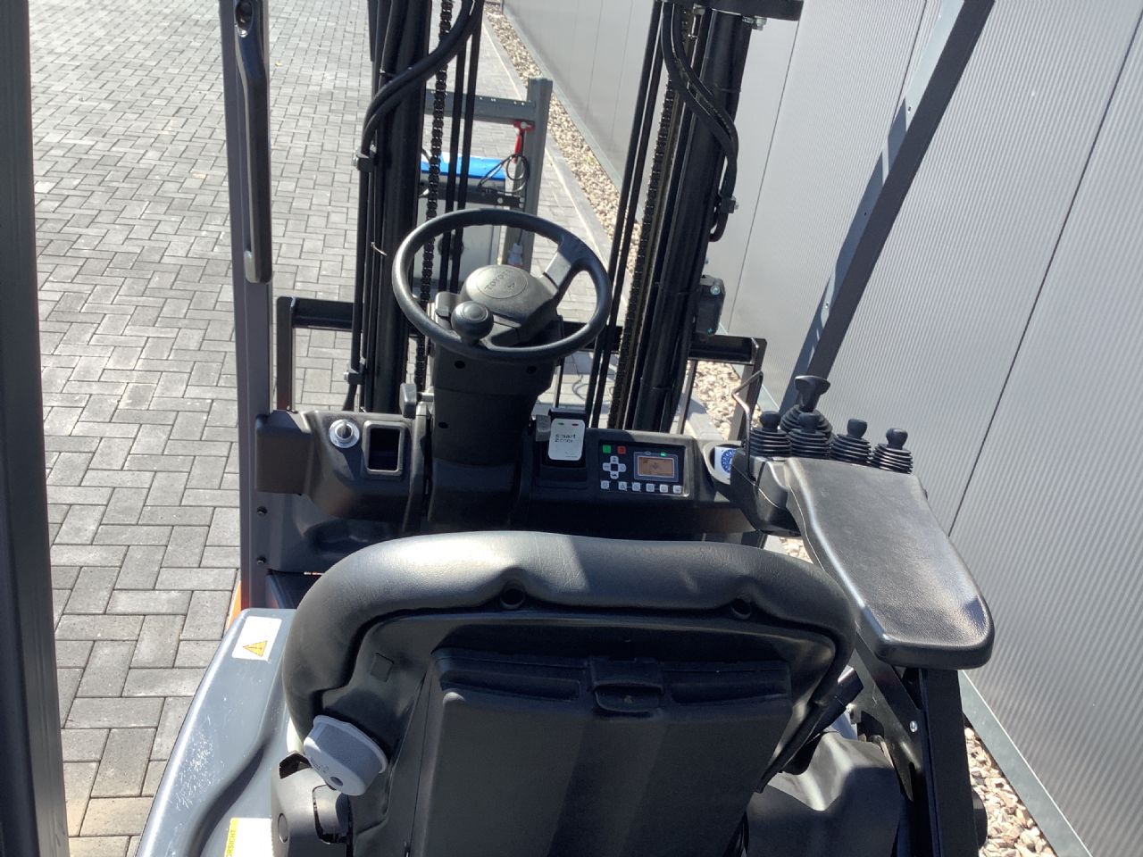 Toyota Gabelstapler Toyota Elektro 3-Rad Stapler <br>Toyota 8FBE15T <br>Baujahr 2018 <br>Betriebsstunden 3784 <br><br>Mietkauf 179,98 €/Monat 9 Toyota Elektro 3-Rad Stapler <br>Toyota 8FBE15T <br>Baujahr 2018 <br>Betriebsstunden 3784 <br><br>Mietkauf 179,98 €/Monat – Bild 9