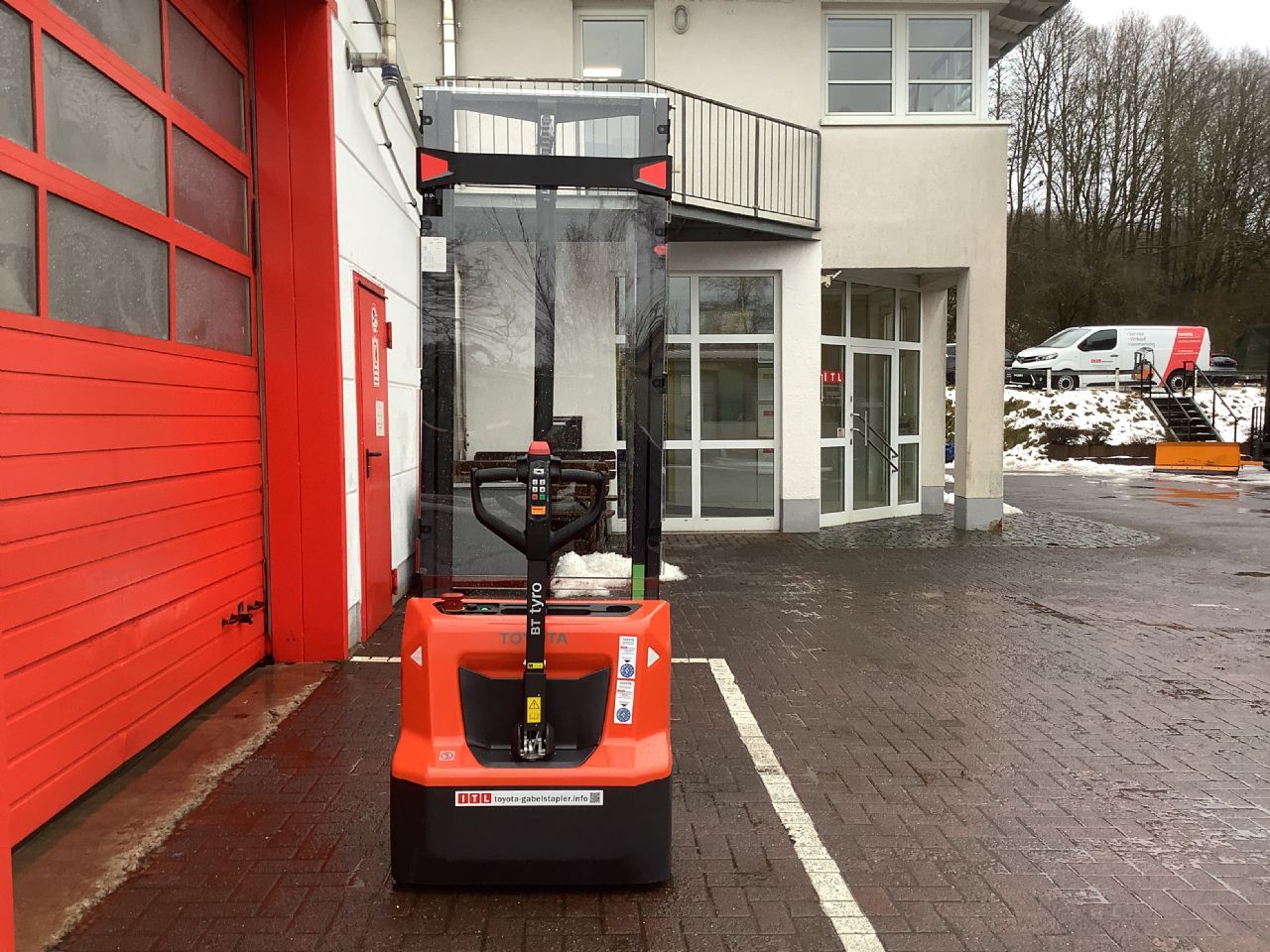 Toyota Gabelstapler Hochhubwagen <br>Toyota SHE100 - HH3600 <br>Baujahr 2026 <br>Betriebsstunden 0 <br><br>Mietkauf 80,91 €/Monat 7 Hochhubwagen <br>Toyota SHE100 - HH3600 <br>Baujahr 2026 <br>Betriebsstunden 0 <br><br>Mietkauf 80,91 €/Monat – Bild 7