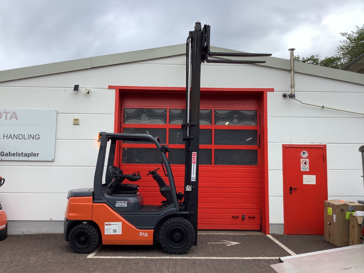 Toyota Gabelstapler Toyota Verbrenner Dieselstapler <br>Toyota 56-8FD25F <br>Baujahr 2022 <br>Betriebsstunden 1377 <br><br>Mietkauf 427,66 €/Monat 2 Toyota Verbrenner Dieselstapler <br>Toyota 56-8FD25F <br>Baujahr 2022 <br>Betriebsstunden 1377 <br><br>Mietkauf 427,66 €/Monat – Bild 2