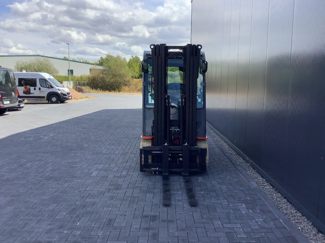 Toyota Gabelstapler Toyota Elektro 4-Rad Stapler <br>Toyota 8FBMT25 <br>Baujahr 2019 <br>Betriebsstunden 3240 <br><br>Mietkauf 313,73 €/Monat 6 Toyota Elektro 4-Rad Stapler <br>Toyota 8FBMT25 <br>Baujahr 2019 <br>Betriebsstunden 3240 <br><br>Mietkauf 313,73 €/Monat – Bild 6