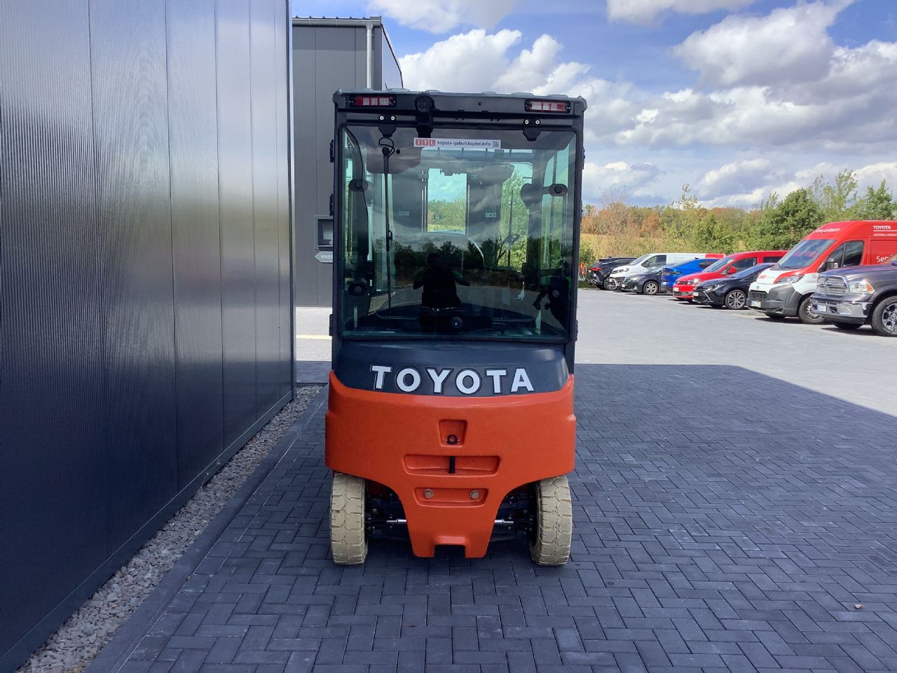 Toyota Gabelstapler Toyota Elektro 4-Rad Stapler <br>Toyota 8FBMT25 <br>Baujahr 2019 <br>Betriebsstunden 3240 <br><br>Mietkauf 313,73 €/Monat 7 Toyota Elektro 4-Rad Stapler <br>Toyota 8FBMT25 <br>Baujahr 2019 <br>Betriebsstunden 3240 <br><br>Mietkauf 313,73 €/Monat – Bild 7