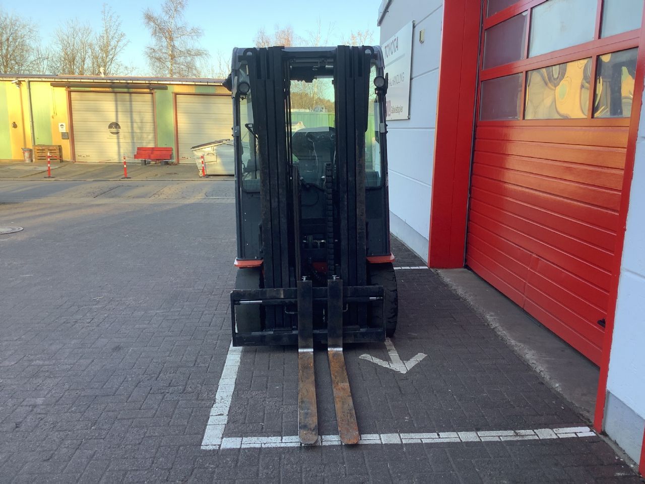 Toyota Gabelstapler Toyota Elektro 4-Rad Stapler <br>Toyota 8FBMT25 <br>Baujahr 2020 <br>Betriebsstunden 3094 <br><br>Mietkauf 284,01 €/Monat 3 Toyota Elektro 4-Rad Stapler <br>Toyota 8FBMT25 <br>Baujahr 2020 <br>Betriebsstunden 3094 <br><br>Mietkauf 284,01 €/Monat – Bild 3