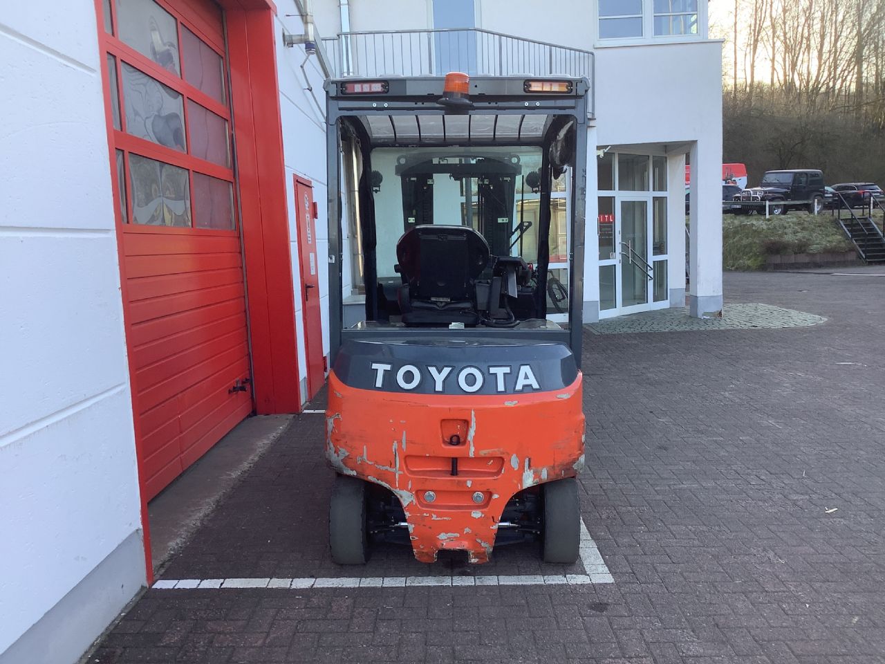 Toyota Gabelstapler Toyota Elektro 4-Rad Stapler <br>Toyota 8FBMT25 <br>Baujahr 2020 <br>Betriebsstunden 3094 <br><br>Mietkauf 284,01 €/Monat 7 Toyota Elektro 4-Rad Stapler <br>Toyota 8FBMT25 <br>Baujahr 2020 <br>Betriebsstunden 3094 <br><br>Mietkauf 284,01 €/Monat – Bild 7