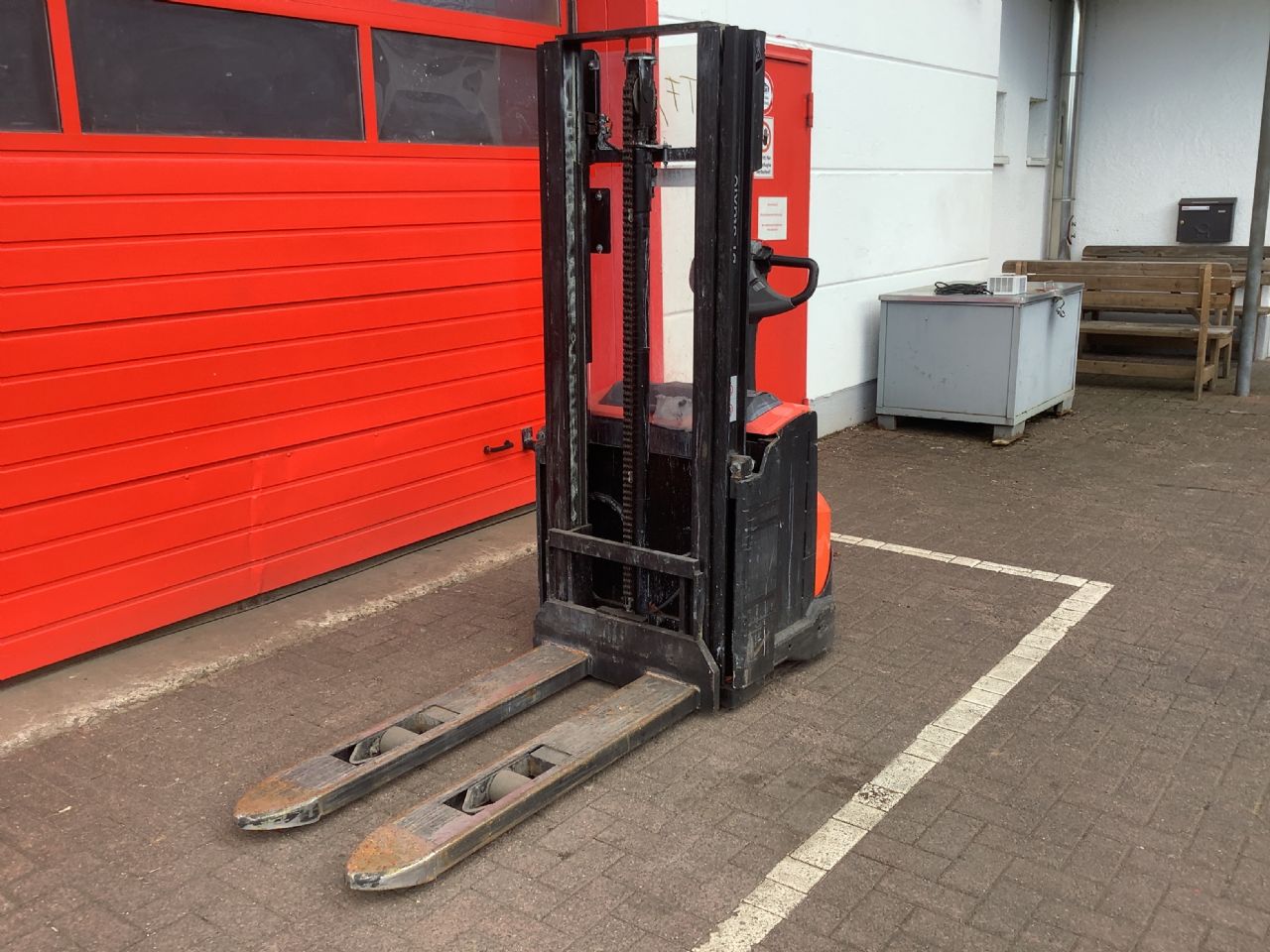 Toyota Gabelstapler Hochhubwagen <br>Toyota SWE120 <br>Baujahr 2019 <br>Betriebsstunden 464 <br><br>Mietkauf 69,35 €/Monat 10 Hochhubwagen <br>Toyota SWE120 <br>Baujahr 2019 <br>Betriebsstunden 464 <br><br>Mietkauf 69,35 €/Monat – Bild 10