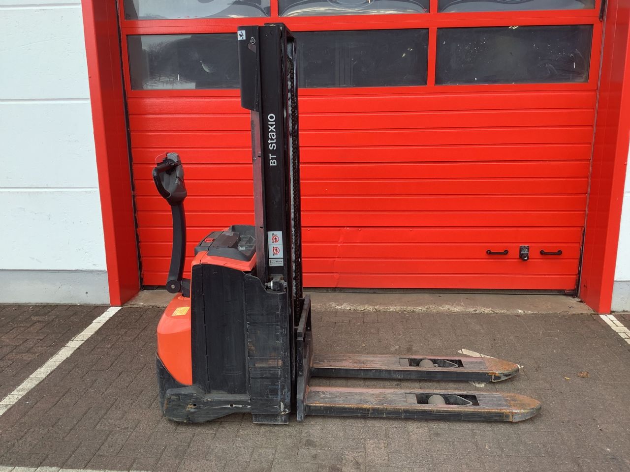 Toyota Gabelstapler Hochhubwagen <br>Toyota SWE120 <br>Baujahr 2019 <br>Betriebsstunden 464 <br><br>Mietkauf 69,35 €/Monat 3 Hochhubwagen <br>Toyota SWE120 <br>Baujahr 2019 <br>Betriebsstunden 464 <br><br>Mietkauf 69,35 €/Monat – Bild 3