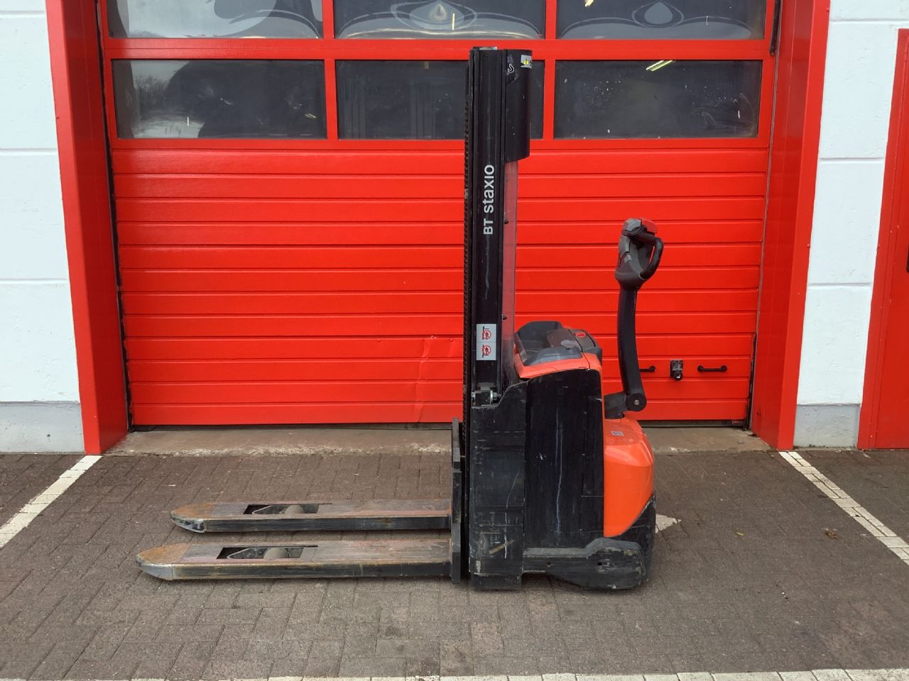 Toyota Gabelstapler Hochhubwagen <br>Toyota SWE120 <br>Baujahr 2019 <br>Betriebsstunden 464 <br><br>Mietkauf 69,35 €/Monat 9 Hochhubwagen <br>Toyota SWE120 <br>Baujahr 2019 <br>Betriebsstunden 464 <br><br>Mietkauf 69,35 €/Monat – Bild 9
