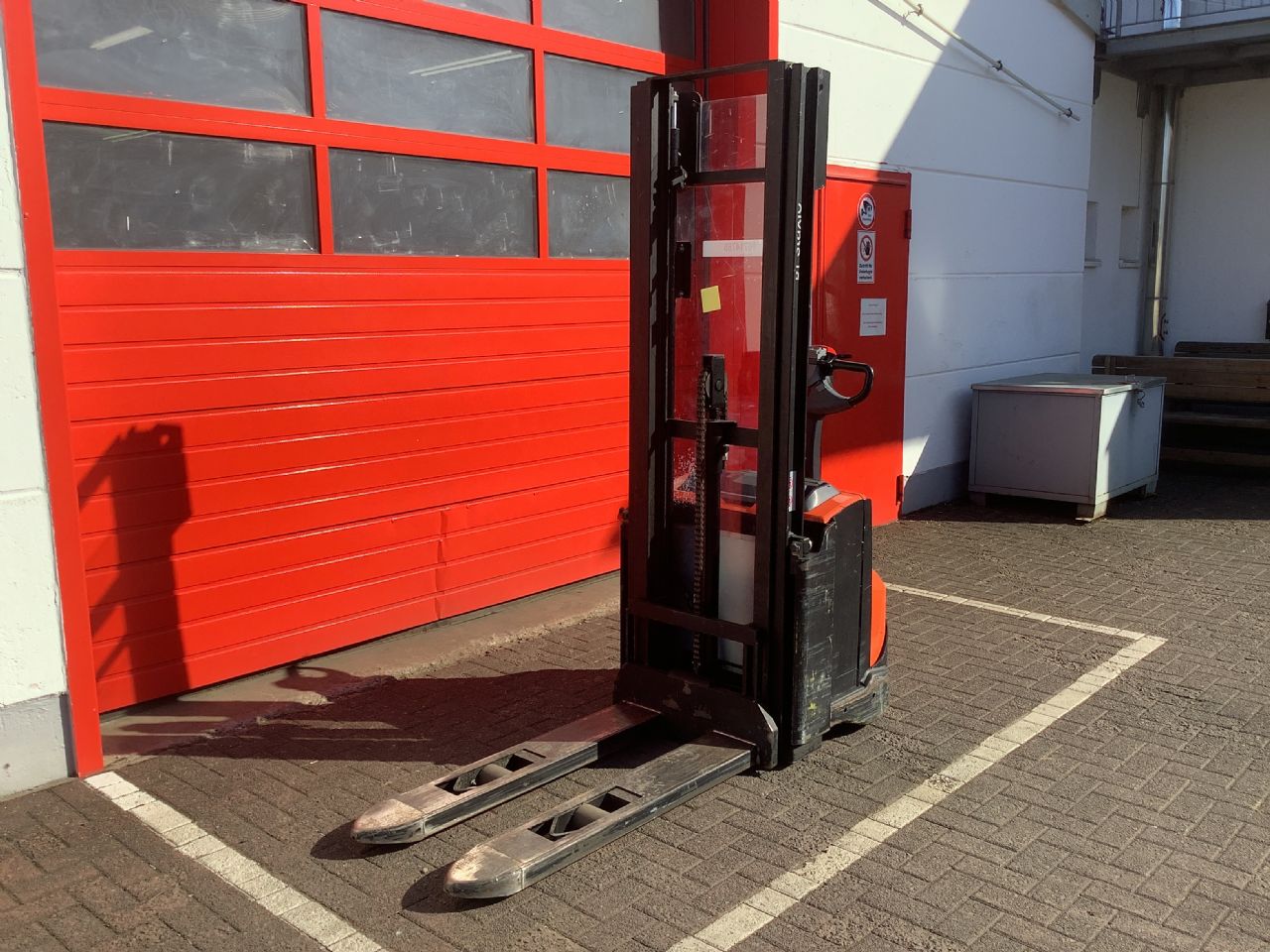Toyota Gabelstapler Hochhubwagen <br>Toyota SWE120-Export <br>Baujahr 2019 <br>Betriebsstunden 2442 <br><br>Mietkauf 69,35 €/Monat 9 Hochhubwagen <br>Toyota SWE120-Export <br>Baujahr 2019 <br>Betriebsstunden 2442 <br><br>Mietkauf 69,35 €/Monat – Bild 9