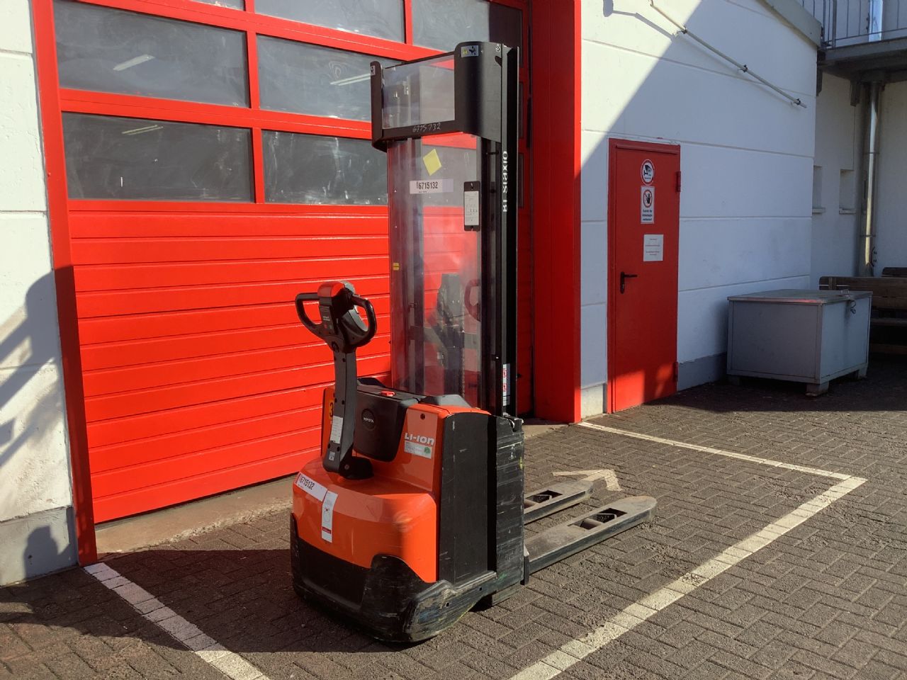 Toyota Gabelstapler Hochhubwagen <br>Toyota SWE120-Export <br>Baujahr 2019 <br>Betriebsstunden 2653 <br><br>Mietkauf 71,00 €/Monat 8 Hochhubwagen <br>Toyota SWE120-Export <br>Baujahr 2019 <br>Betriebsstunden 2653 <br><br>Mietkauf 71,00 €/Monat – Bild 8