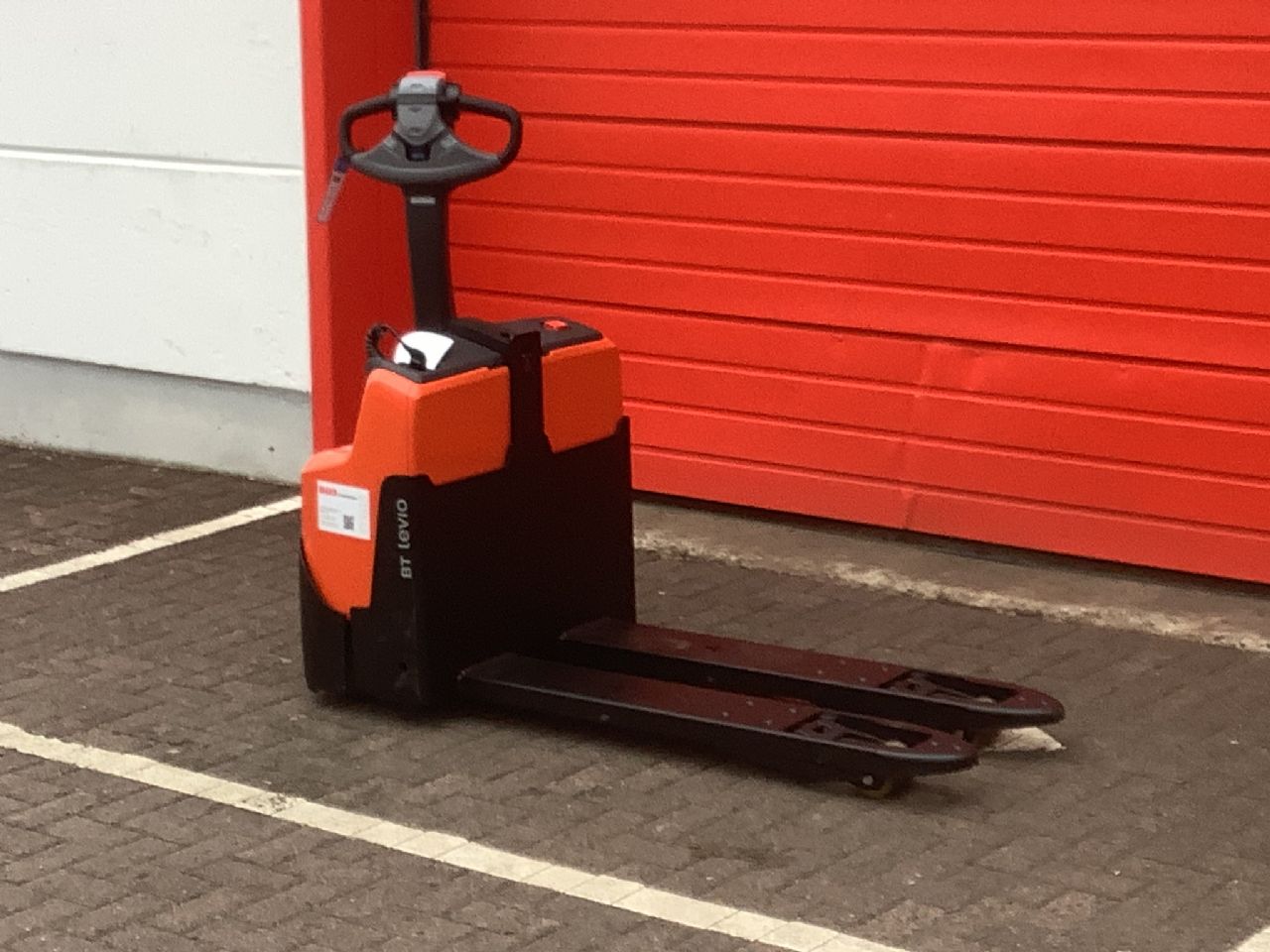 Toyota Gabelstapler Niederhubwagen <br>Toyota LWI160 <br>Baujahr 2026 <br>Betriebsstunden 0 <br><br>Mietkauf 85,86 €/Monat 4 Niederhubwagen <br>Toyota LWI160 <br>Baujahr 2026 <br>Betriebsstunden 0 <br><br>Mietkauf 85,86 €/Monat – Bild 4