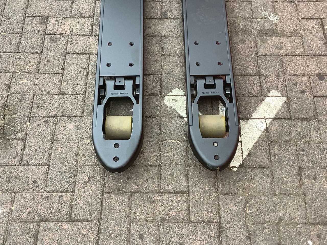 Toyota Gabelstapler Niederhubwagen <br>Toyota LWI160 <br>Baujahr 2026 <br>Betriebsstunden 0 <br><br>Mietkauf 85,86 €/Monat 5 Niederhubwagen <br>Toyota LWI160 <br>Baujahr 2026 <br>Betriebsstunden 0 <br><br>Mietkauf 85,86 €/Monat – Bild 5