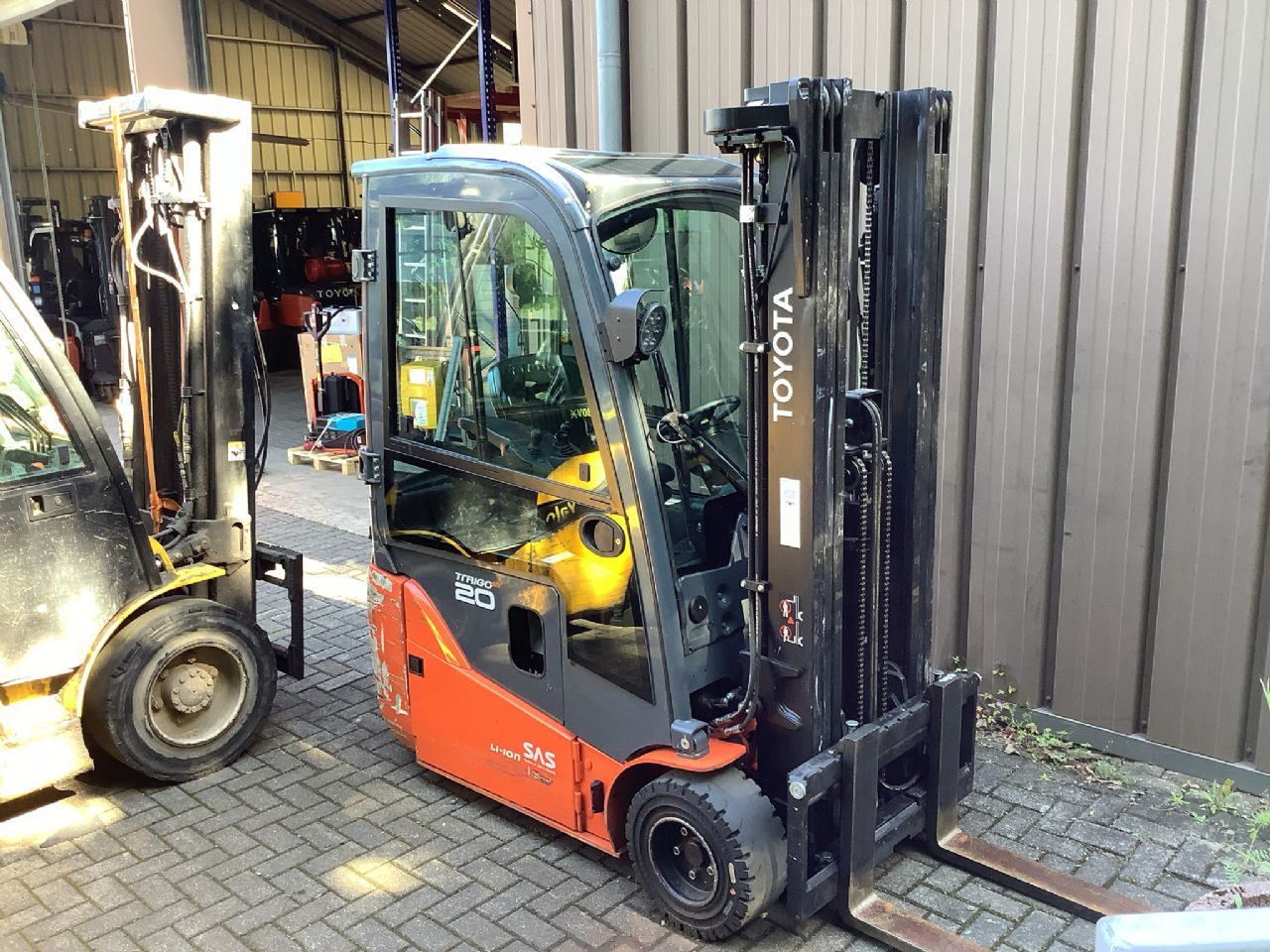Toyota Gabelstapler Toyota Elektro 3-Rad Stapler <br>Toyota 8FBE20T-Export <br>Baujahr 2020 <br>Betriebsstunden 3041 <br><br>Mietkauf 328,59 €/Monat 2 Toyota Elektro 3-Rad Stapler <br>Toyota 8FBE20T-Export <br>Baujahr 2020 <br>Betriebsstunden 3041 <br><br>Mietkauf 328,59 €/Monat – Bild 2
